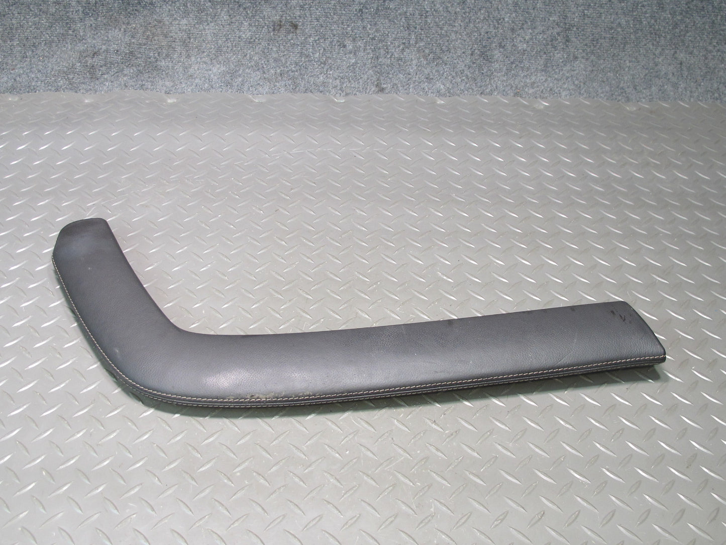 13-14 Cadillac Escalade Platinum Center Console Left Leather Trim Panel Black