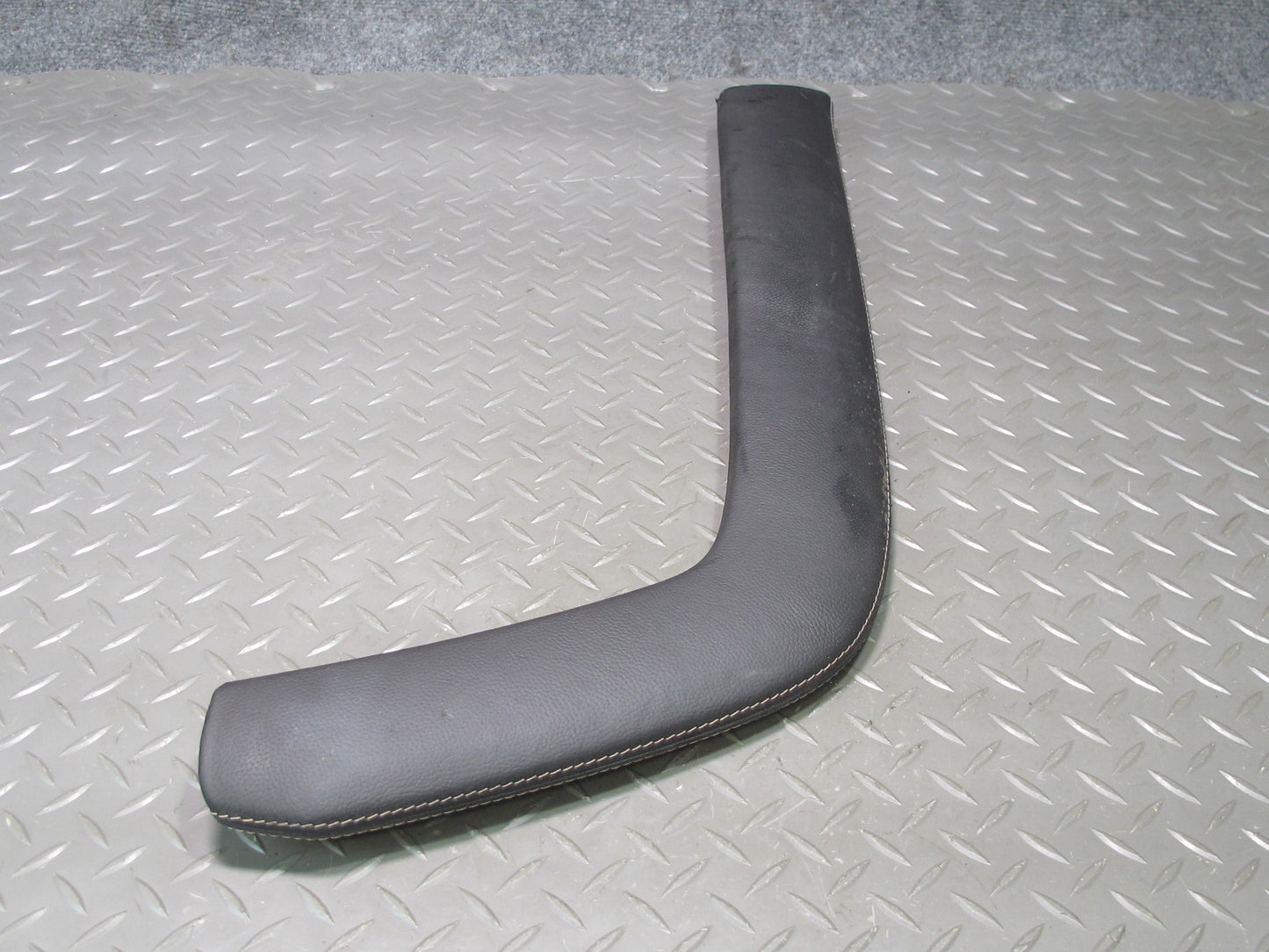 13-14 Cadillac Escalade Platinum Center Console Left Leather Trim Panel Black