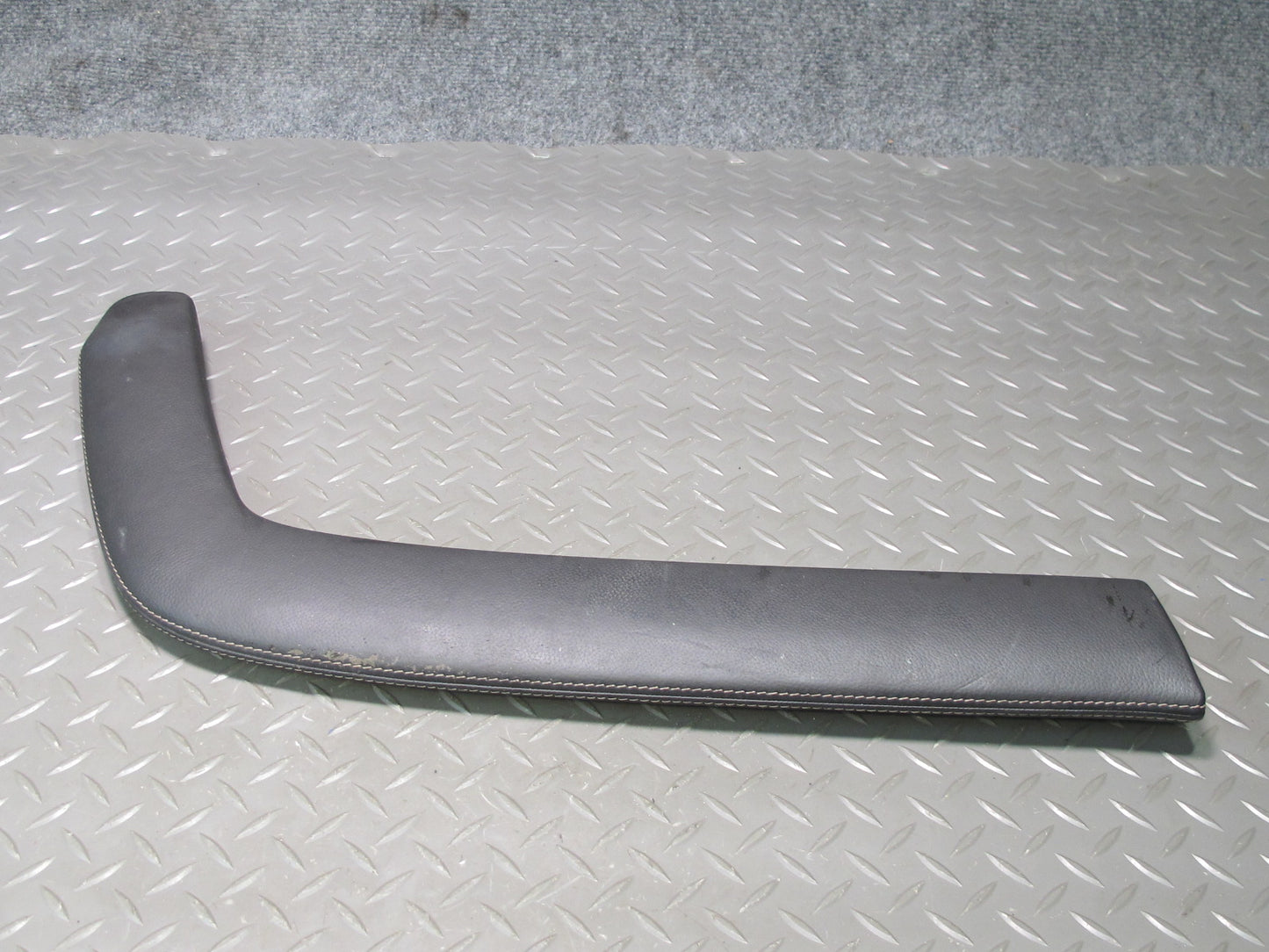 13-14 Cadillac Escalade Platinum Center Console Left Leather Trim Panel Black