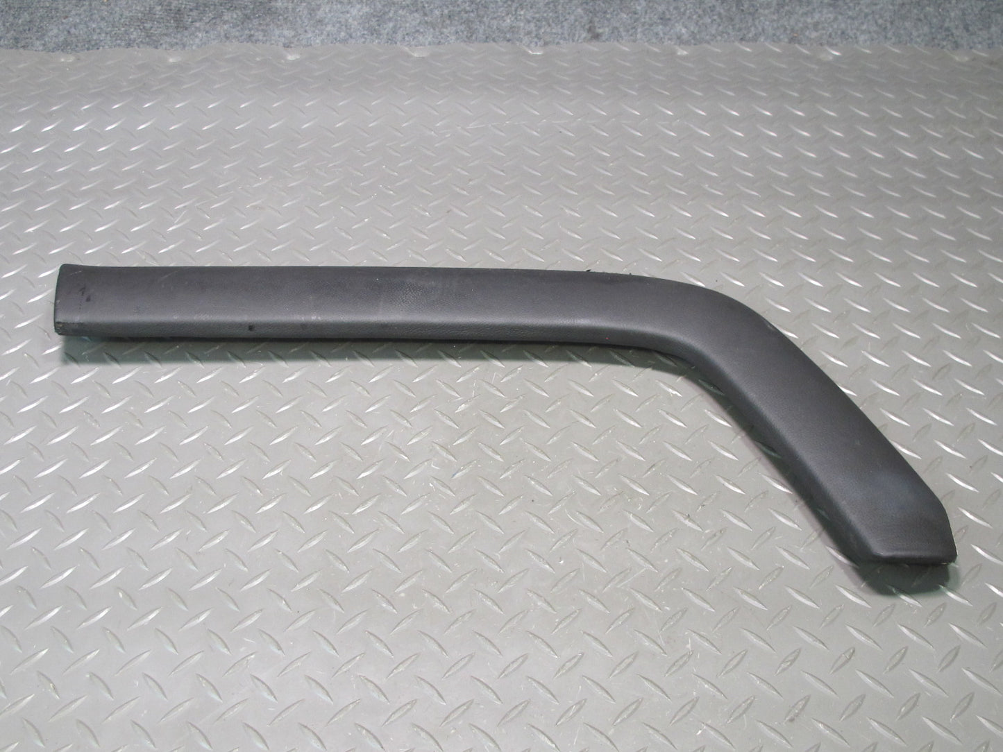 13-14 Cadillac Escalade Platinum Center Console Left Leather Trim Panel Black