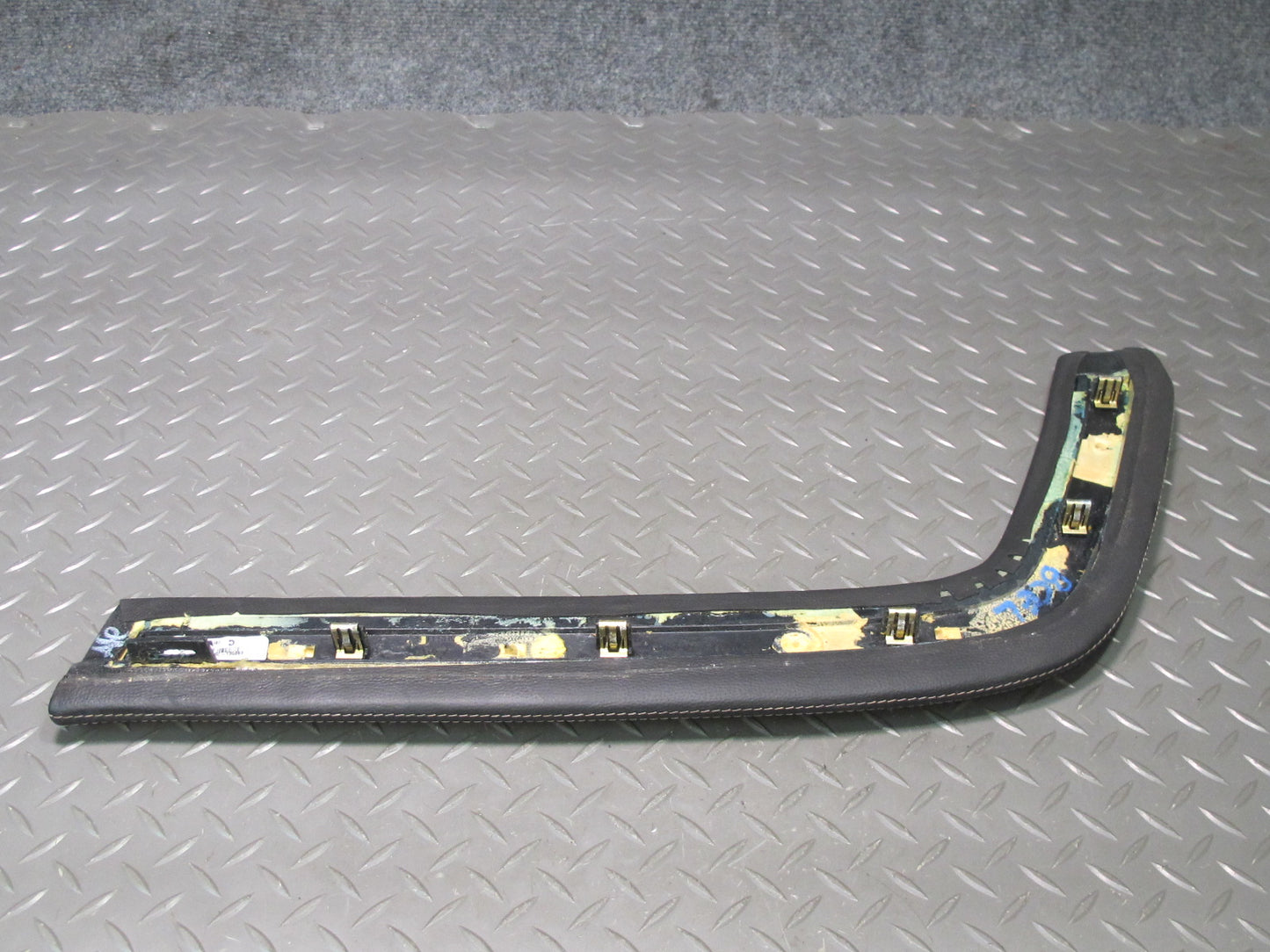 13-14 Cadillac Escalade Platinum Center Console Left Leather Trim Panel Black
