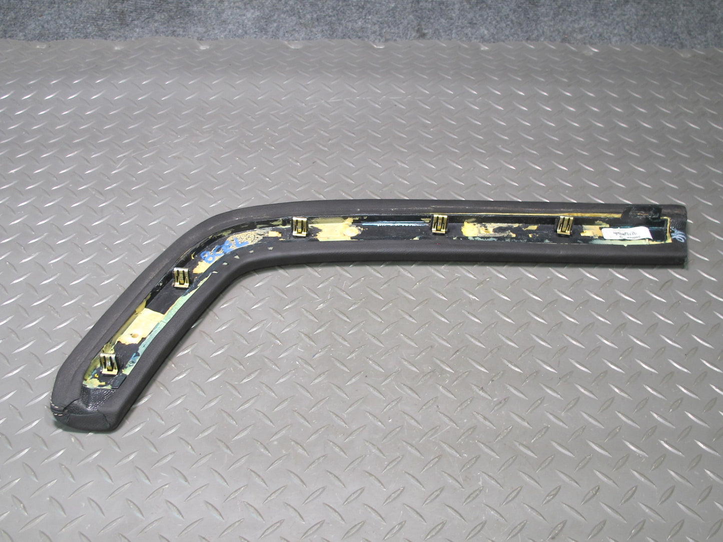 13-14 Cadillac Escalade Platinum Center Console Left Leather Trim Panel Black