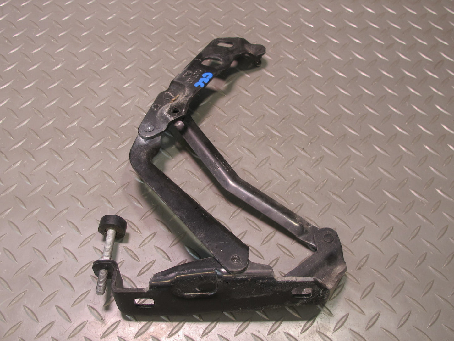 97-04 Chevrolet Corvette C5 Front Left & Right Side Hood Hinge Set OEM