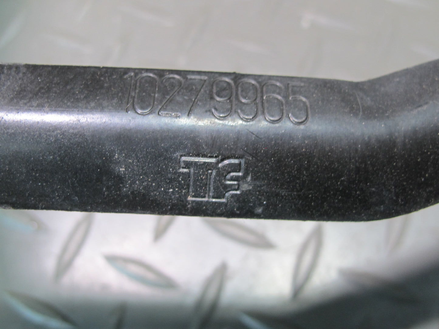 97-04 Chevrolet Corvette C5 Front Left & Right Side Hood Hinge Set OEM