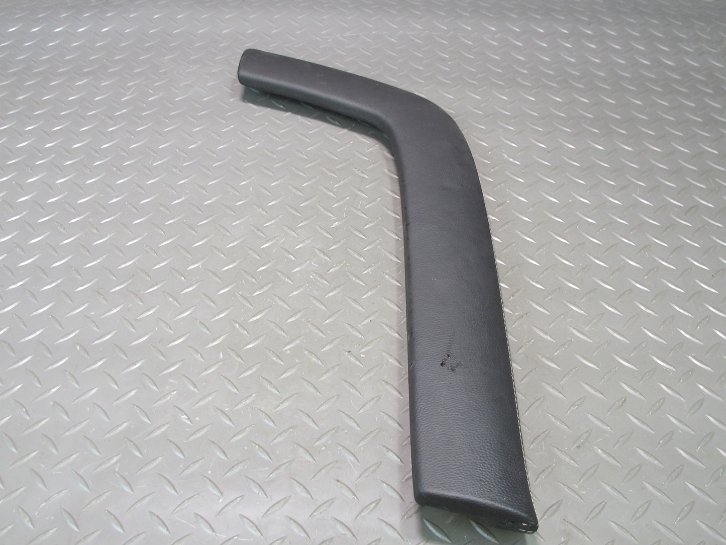 13-14 Cadillac Escalade Platinum Center Console Right Leather Trim Panel Black