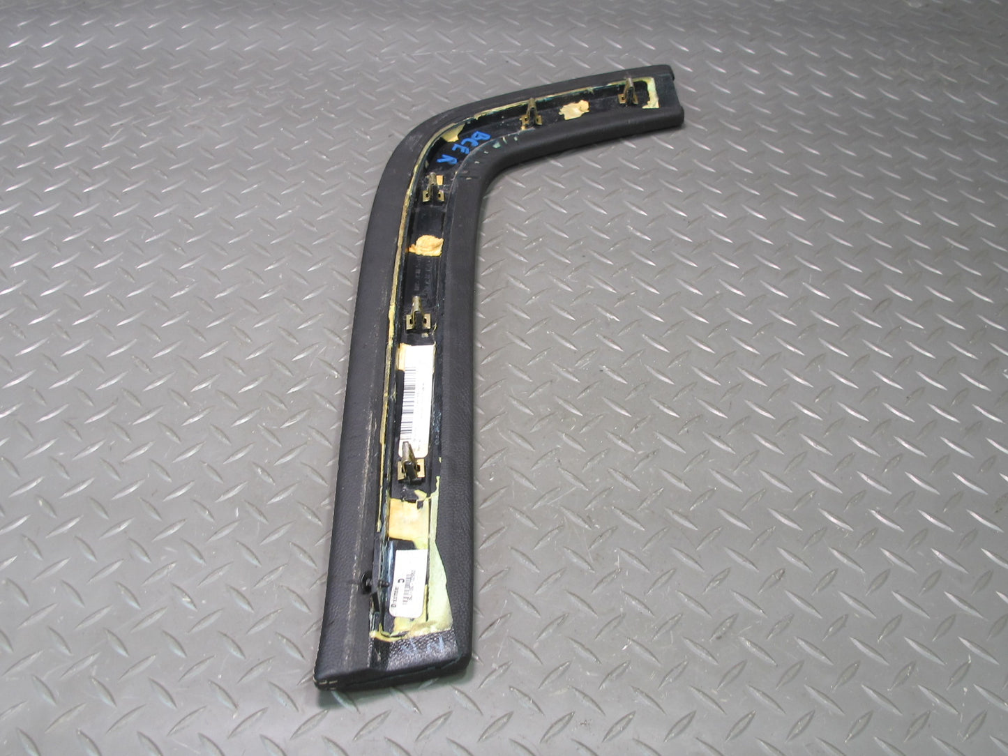 13-14 Cadillac Escalade Platinum Center Console Right Leather Trim Panel Black