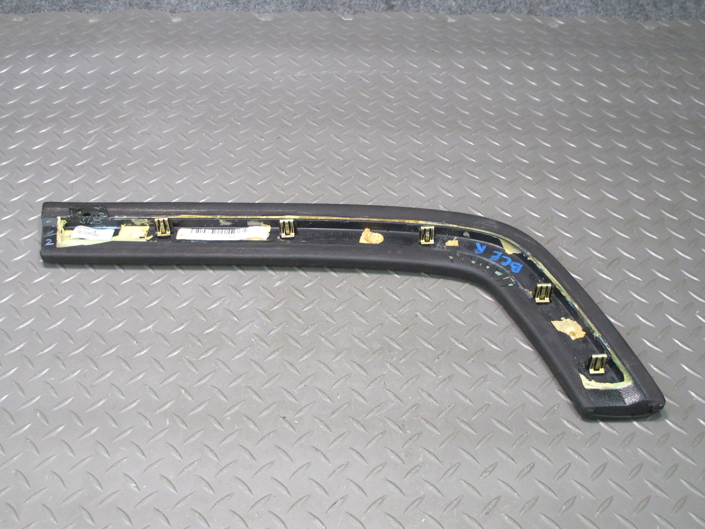 13-14 Cadillac Escalade Platinum Center Console Right Leather Trim Panel Black