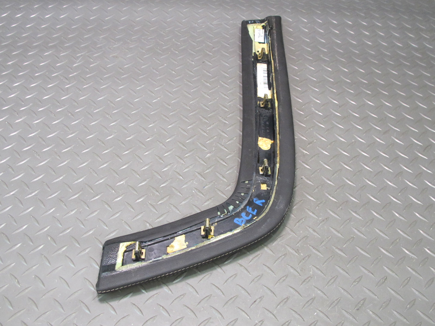 13-14 Cadillac Escalade Platinum Center Console Right Leather Trim Panel Black