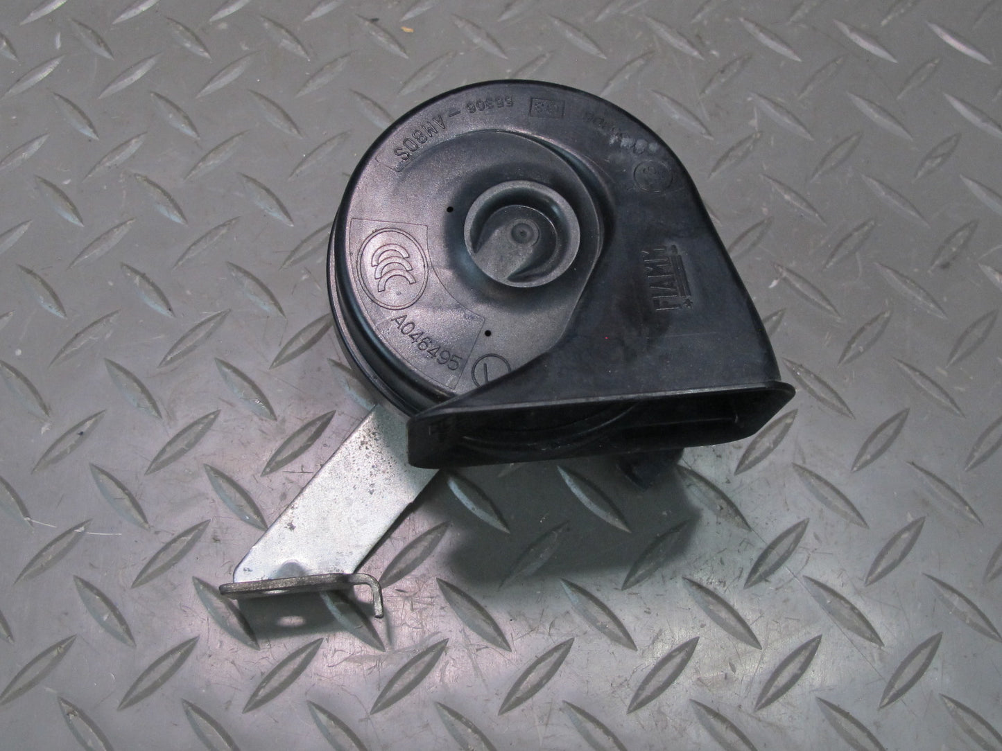 2007-2014 Cadillac Escalade High & Low Tone Note Pitch Horn Signal