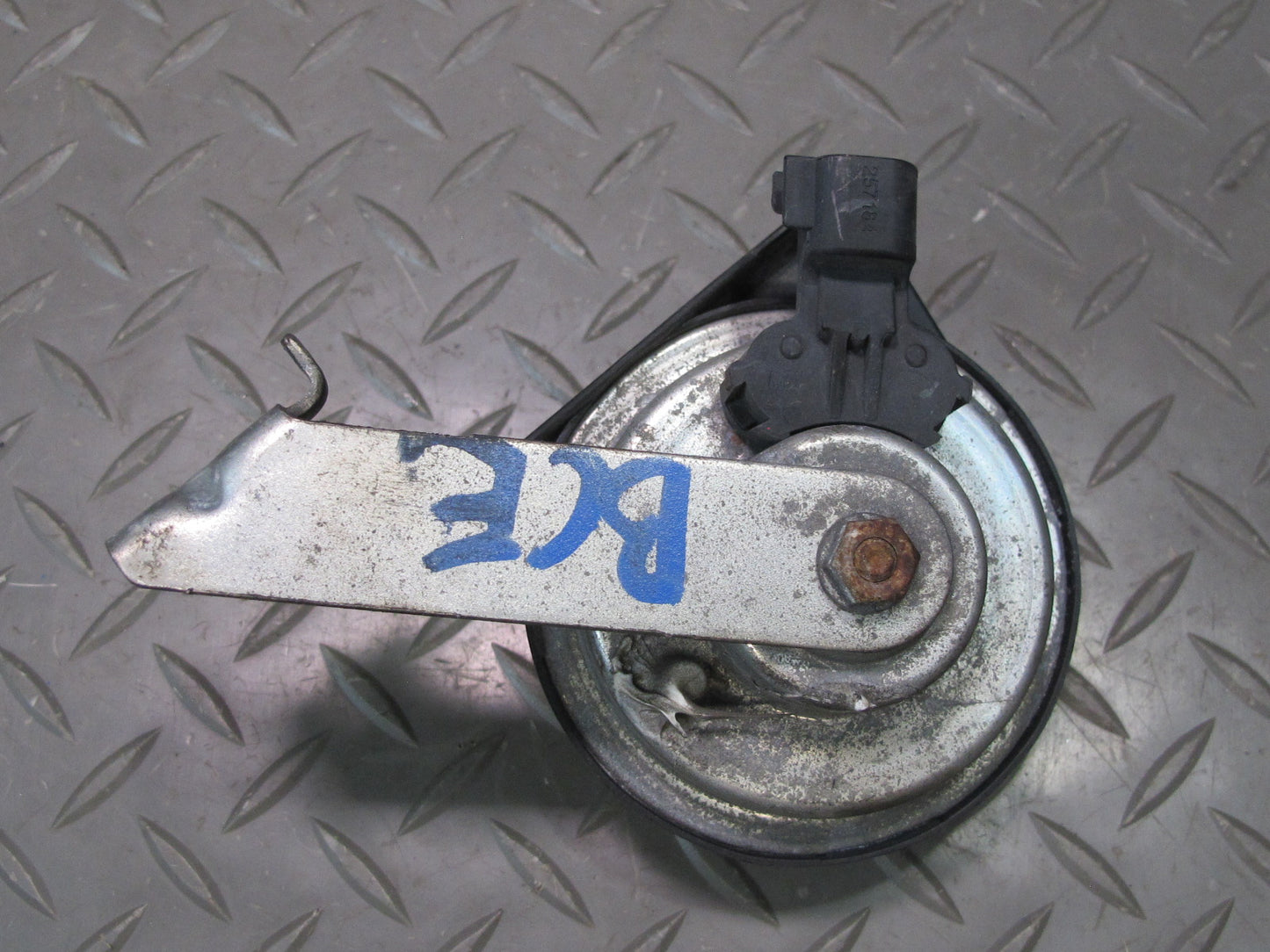 2007-2014 Cadillac Escalade High & Low Tone Note Pitch Horn Signal