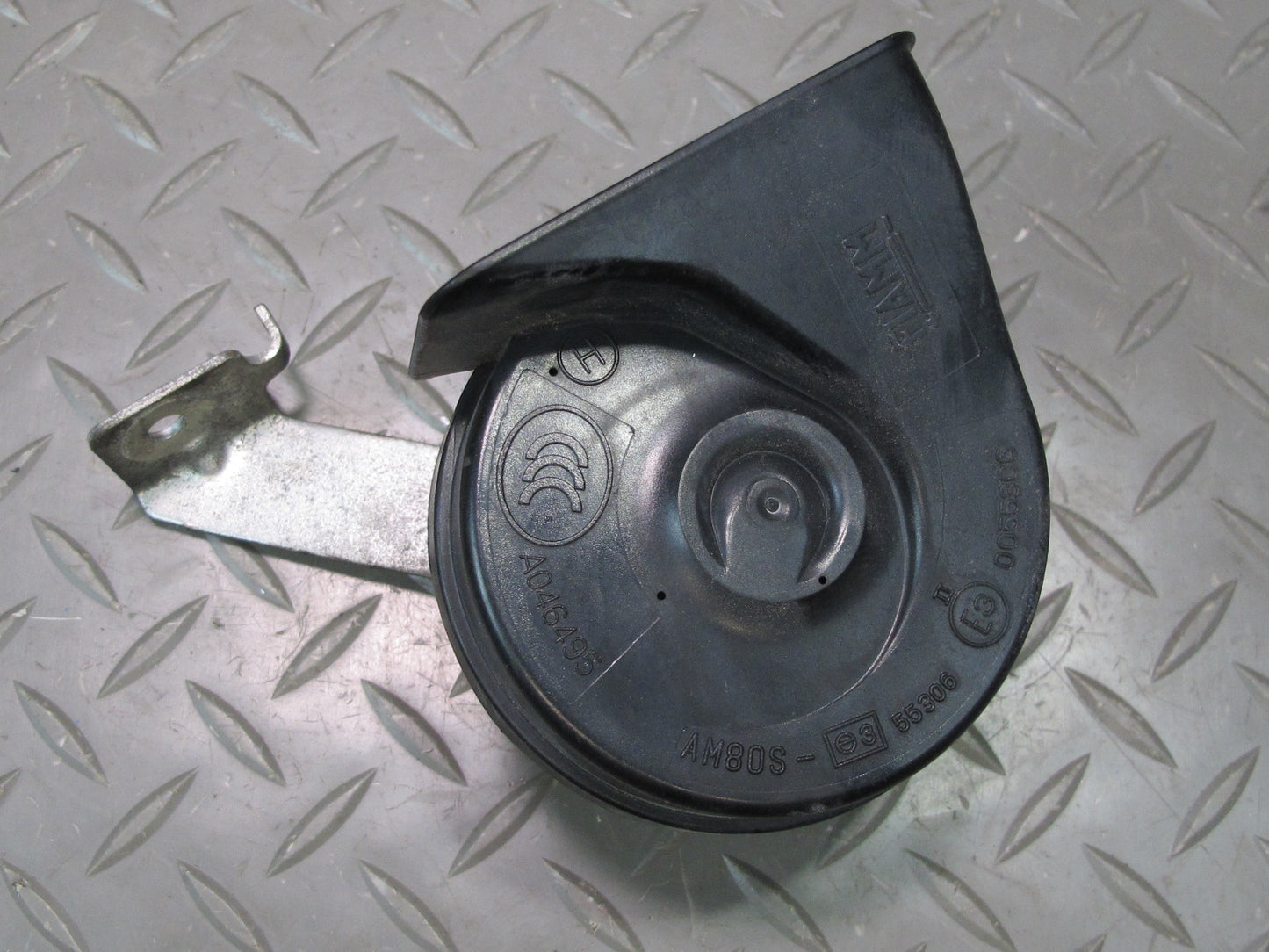 2007-2014 Cadillac Escalade High & Low Tone Note Pitch Horn Signal