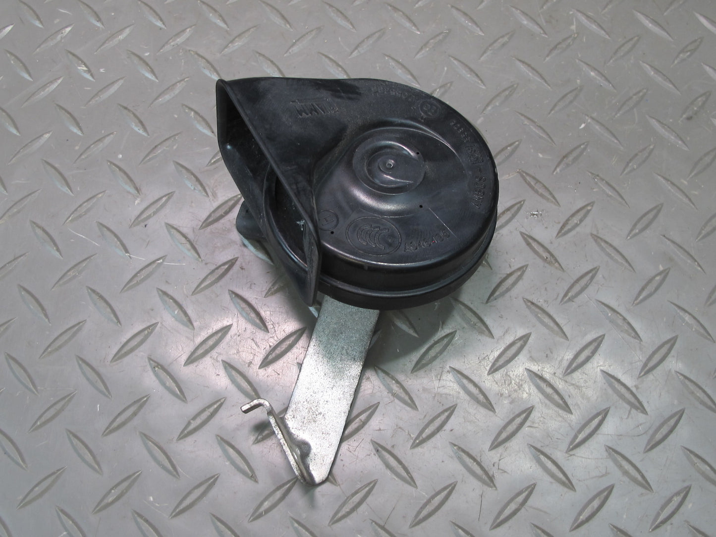 2007-2014 Cadillac Escalade High & Low Tone Note Pitch Horn Signal