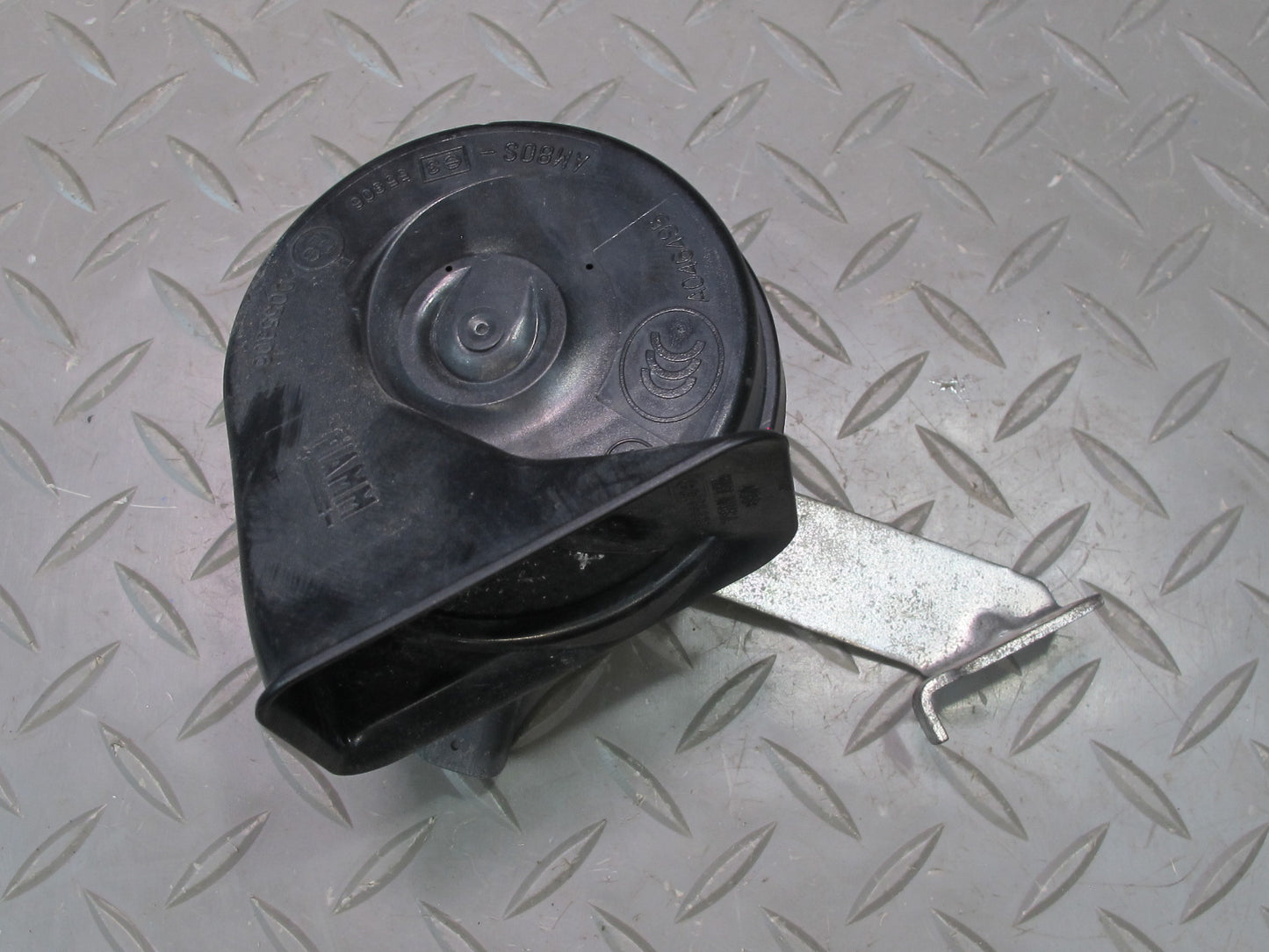 2007-2014 Cadillac Escalade High & Low Tone Note Pitch Horn Signal