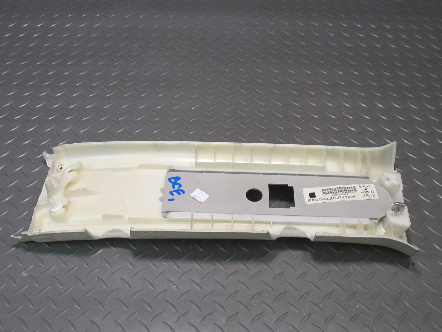 2007-2014 Cadillac Escalade Interior B Pillar Upper Trim Cover Panel Set of 2