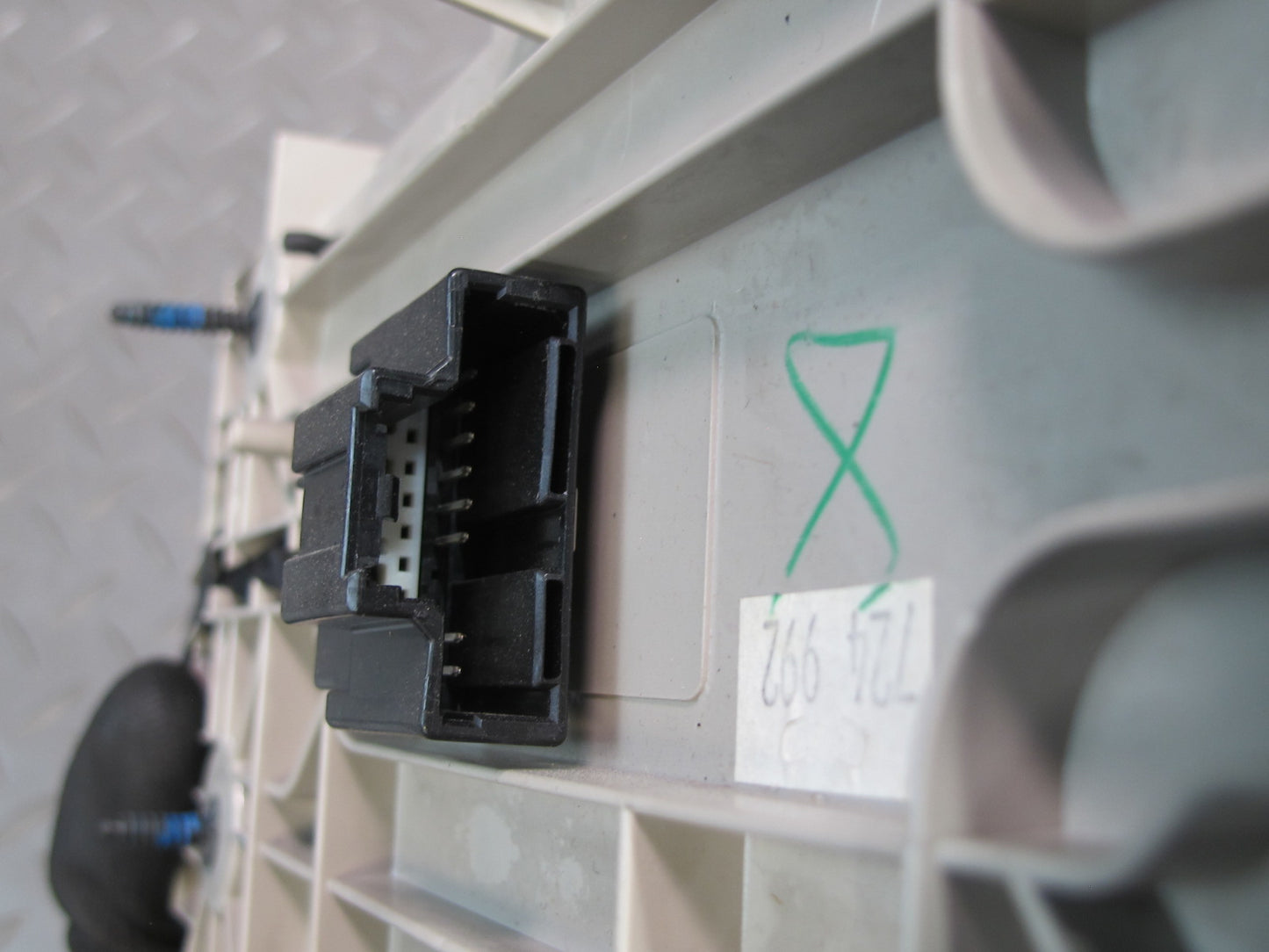 2007-2014 Cadillac Escalade Rear Entertainment Screen Display Screen 20792277