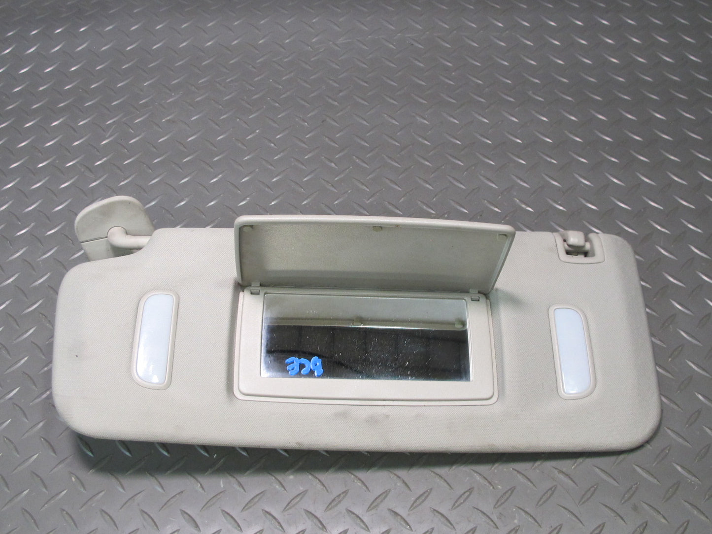 2007-2014 Cadillac Escalade Front Left & Right Sun Visor Set of 2