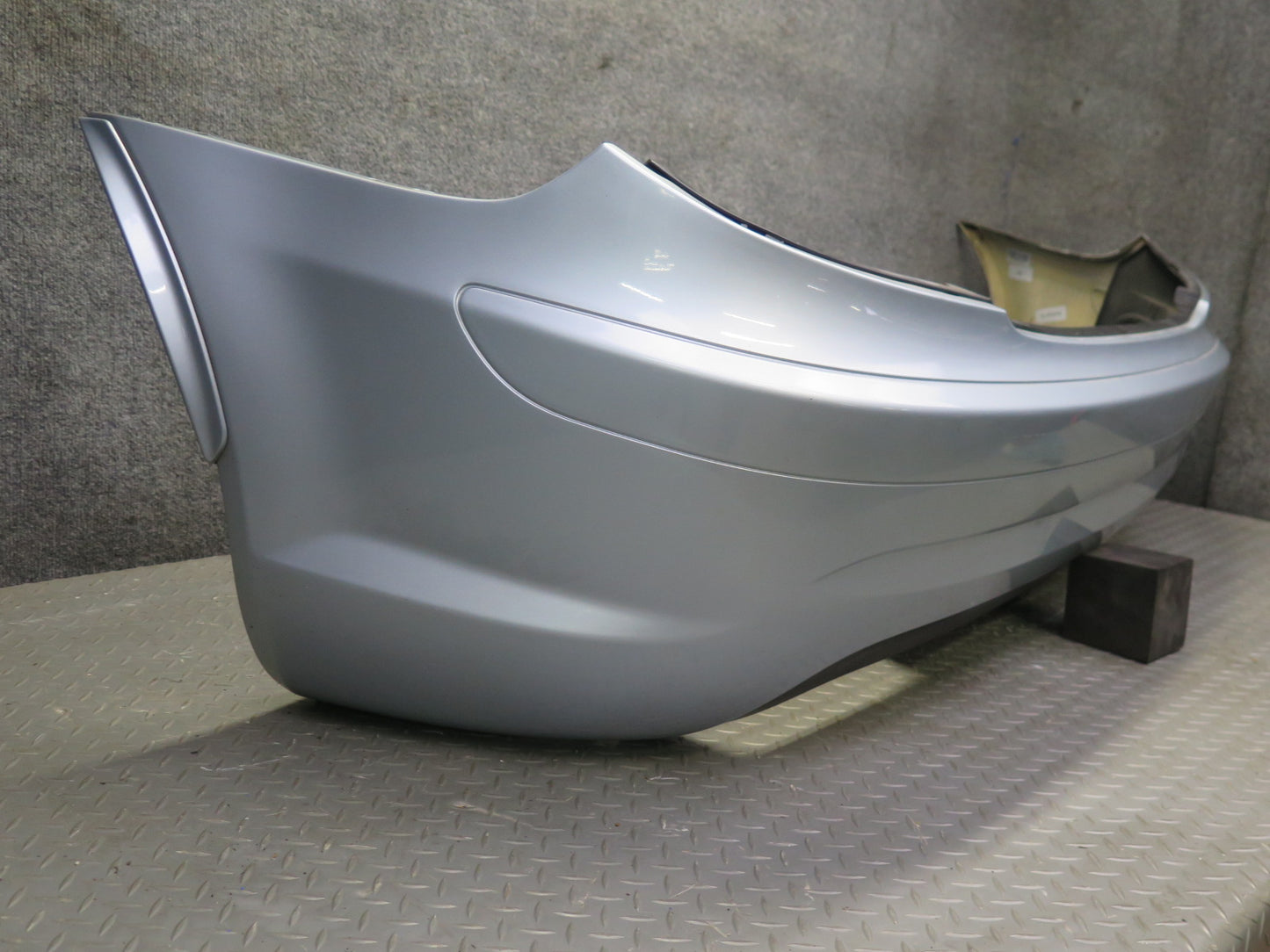 05-10 Mercedes R171 SLK55 AMG Rear Bumper Cover Silver w Foam Absorber 69K OEM