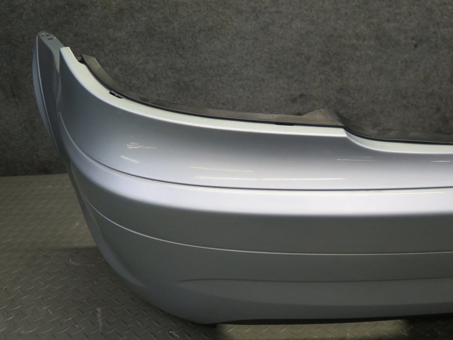 05-10 Mercedes R171 SLK55 AMG Rear Bumper Cover Silver w Foam Absorber 69K OEM