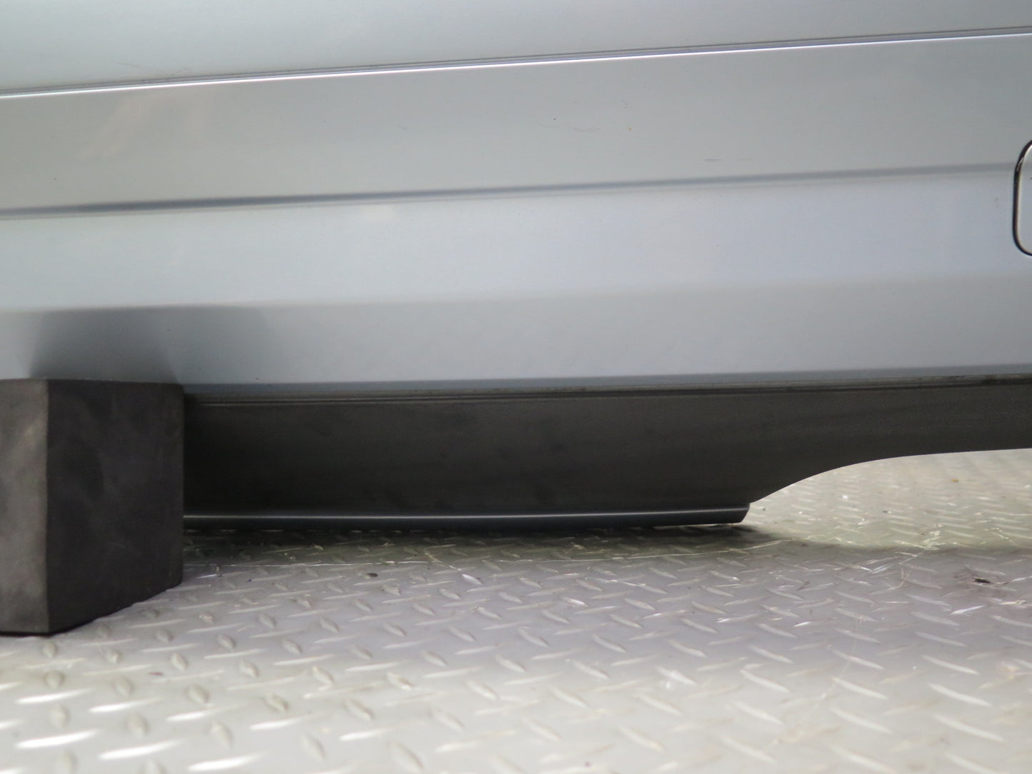 05-10 Mercedes R171 SLK55 AMG Rear Bumper Cover Silver w Foam Absorber 69K OEM