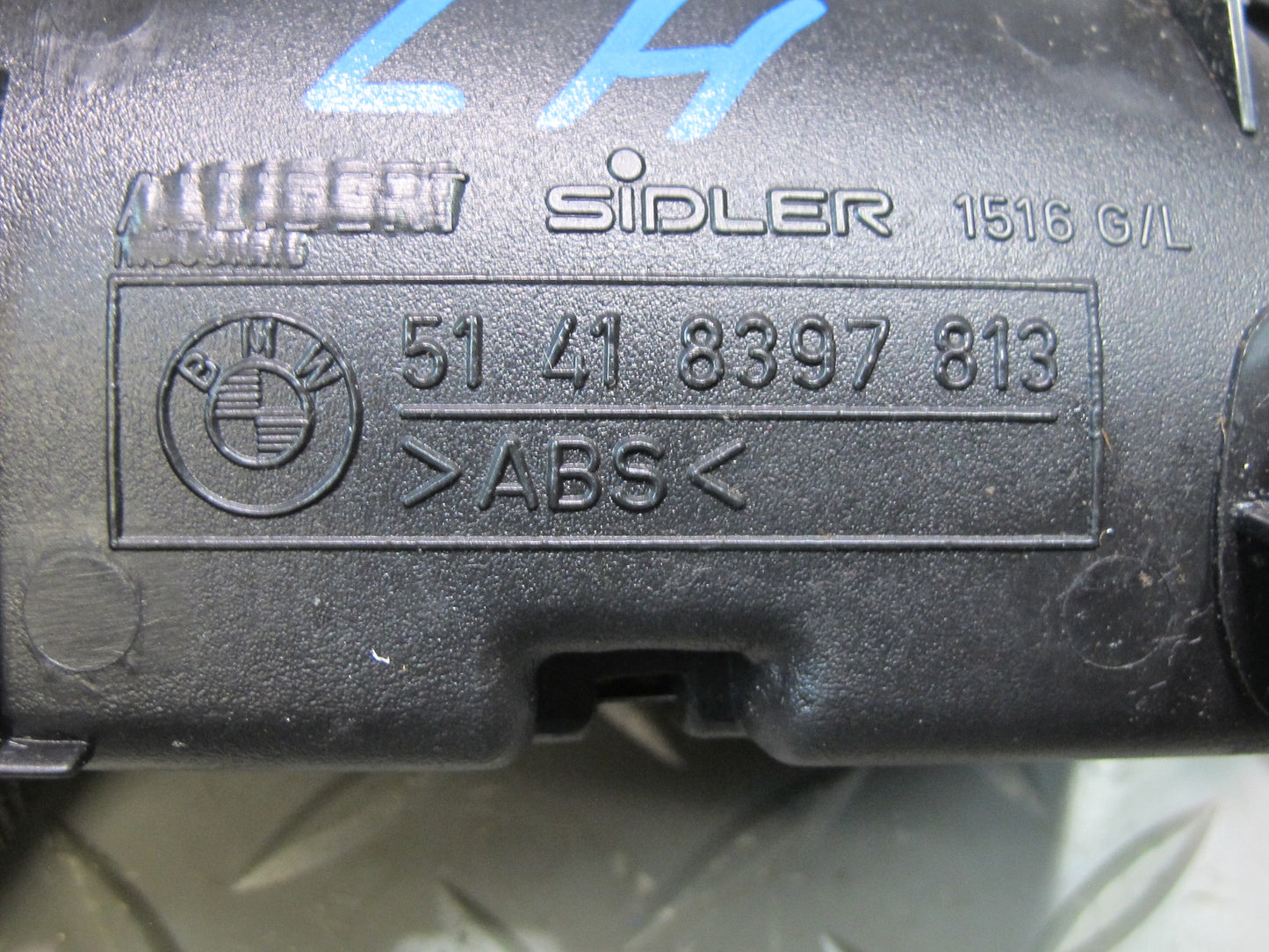 96-02 BMW E36/7 Z3 Left Driver Door Coin Box Storage Holder Black 8397813 OEM