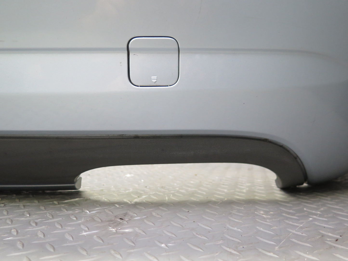 05-10 Mercedes R171 SLK55 AMG Rear Bumper Cover Silver w Foam Absorber 69K OEM