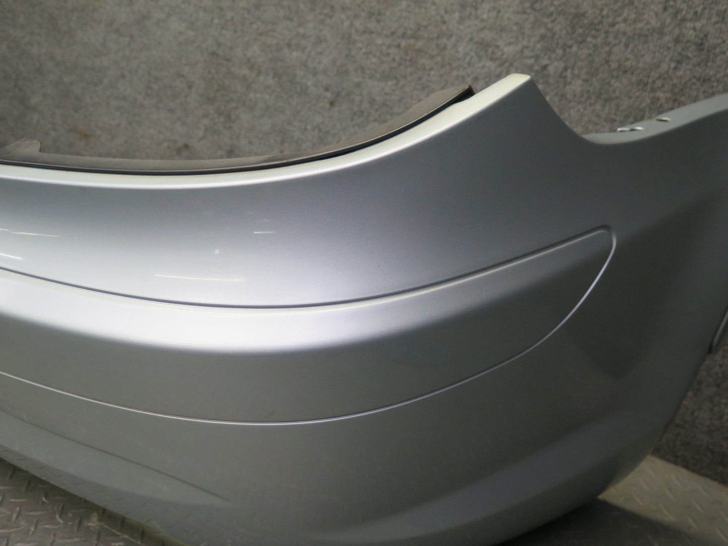 05-10 Mercedes R171 SLK55 AMG Rear Bumper Cover Silver w Foam Absorber 69K OEM