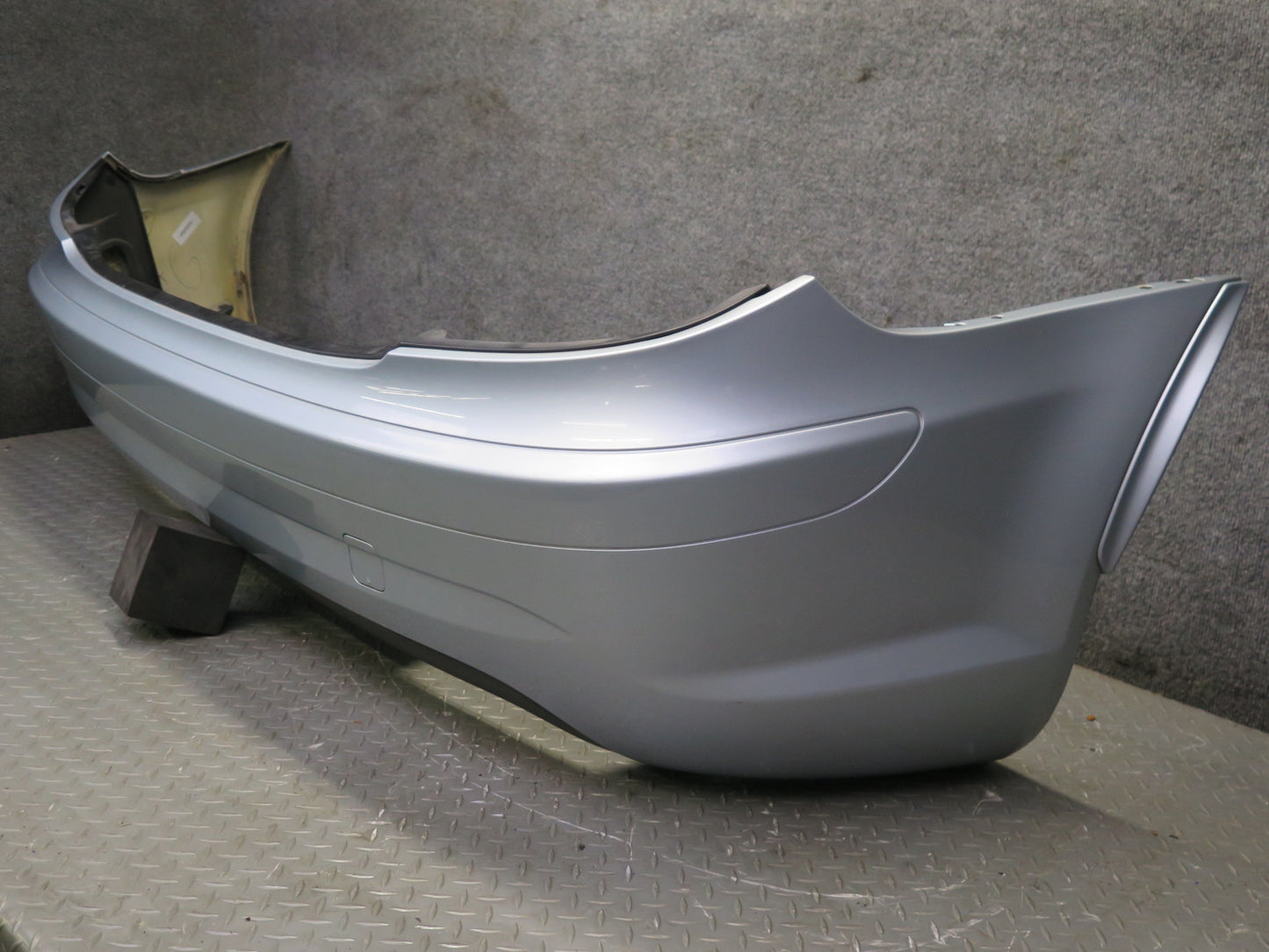 05-10 Mercedes R171 SLK55 AMG Rear Bumper Cover Silver w Foam Absorber 69K OEM