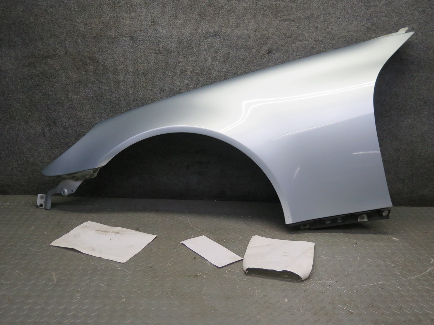06-11 Mercedes R171 SLK55 AMG Front Left Fender Shell Panel Silver OEM