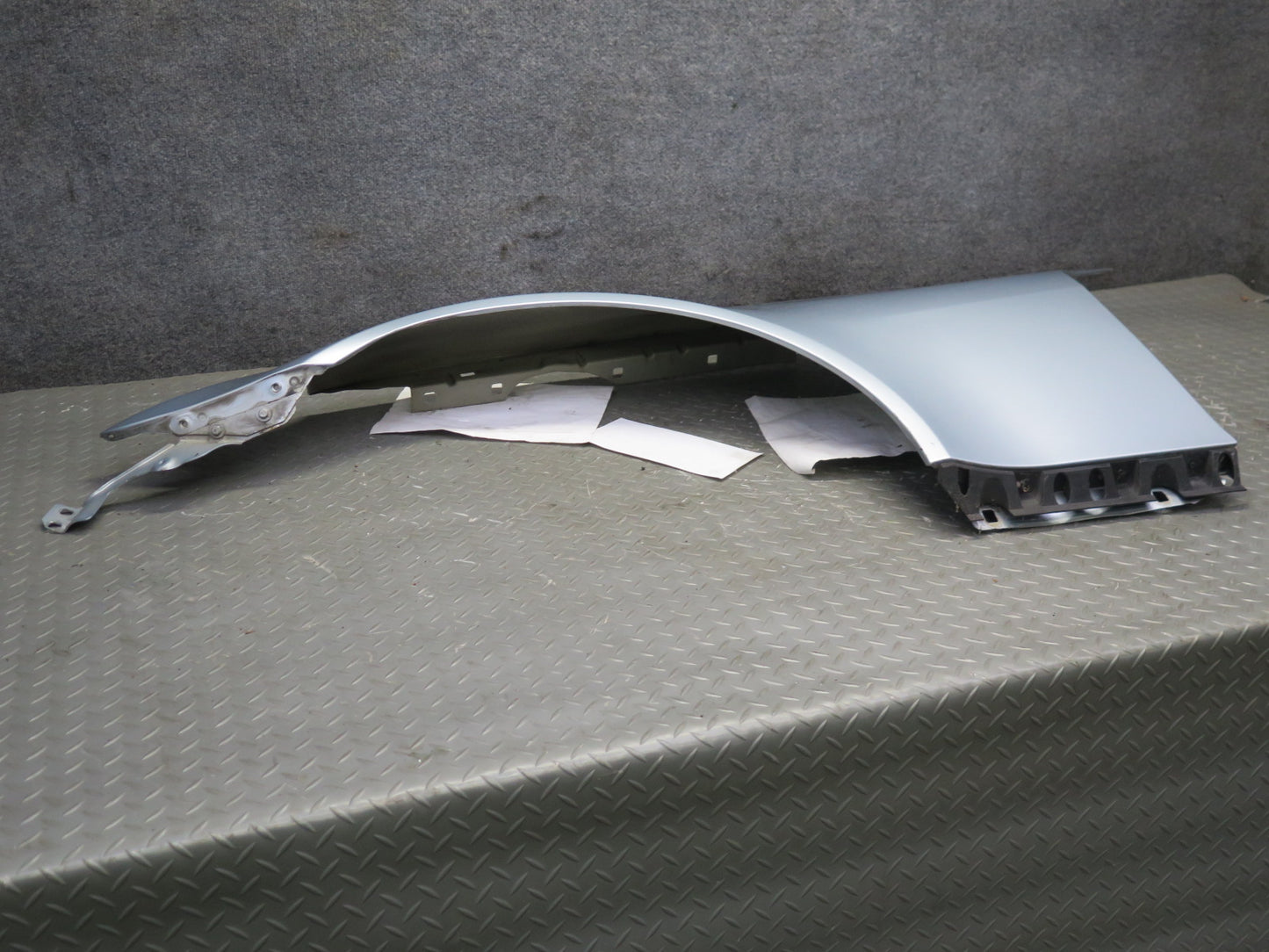 06-11 Mercedes R171 SLK55 AMG Front Left Fender Shell Panel Silver OEM