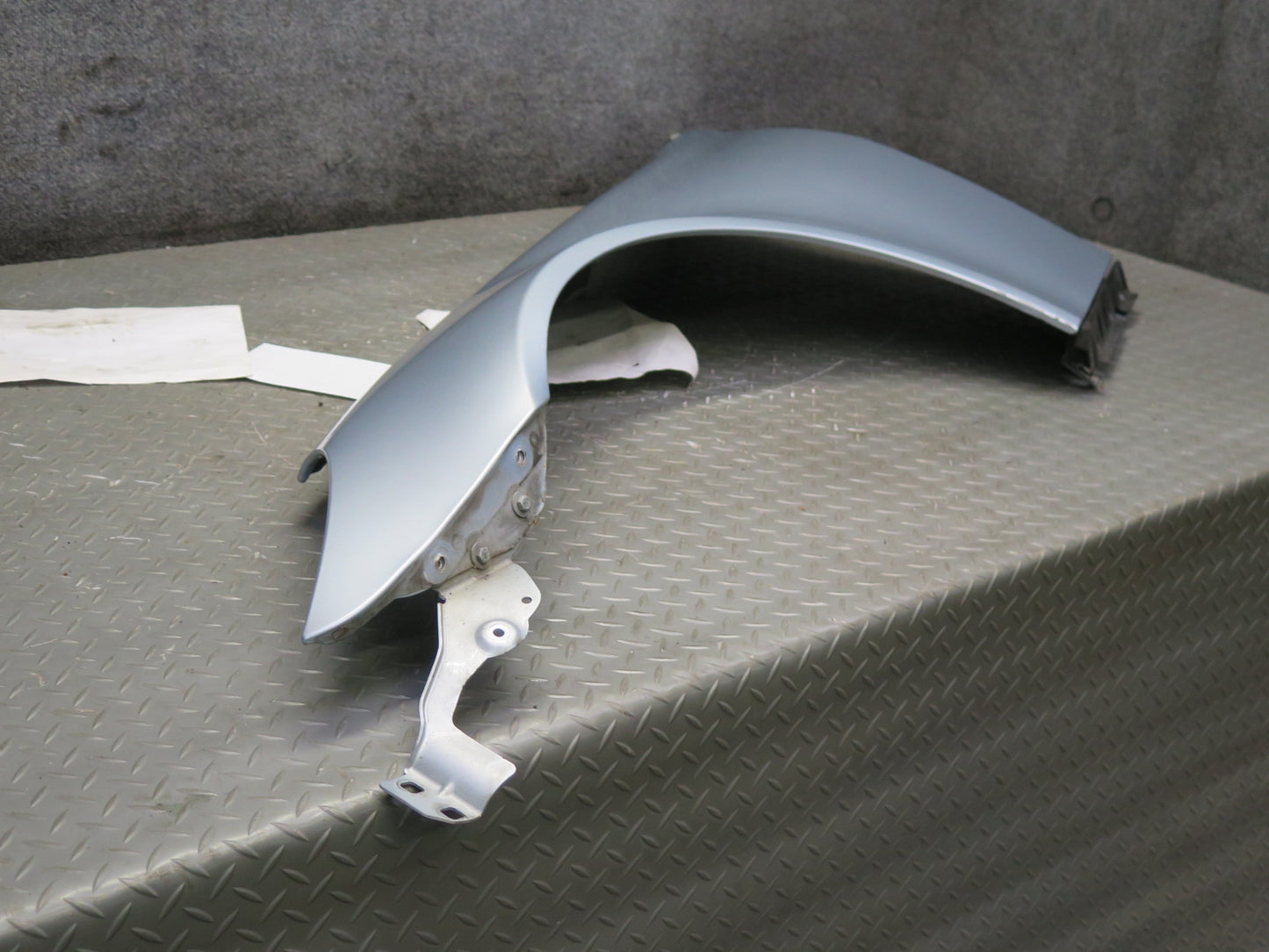 06-11 Mercedes R171 SLK55 AMG Front Left Fender Shell Panel Silver OEM
