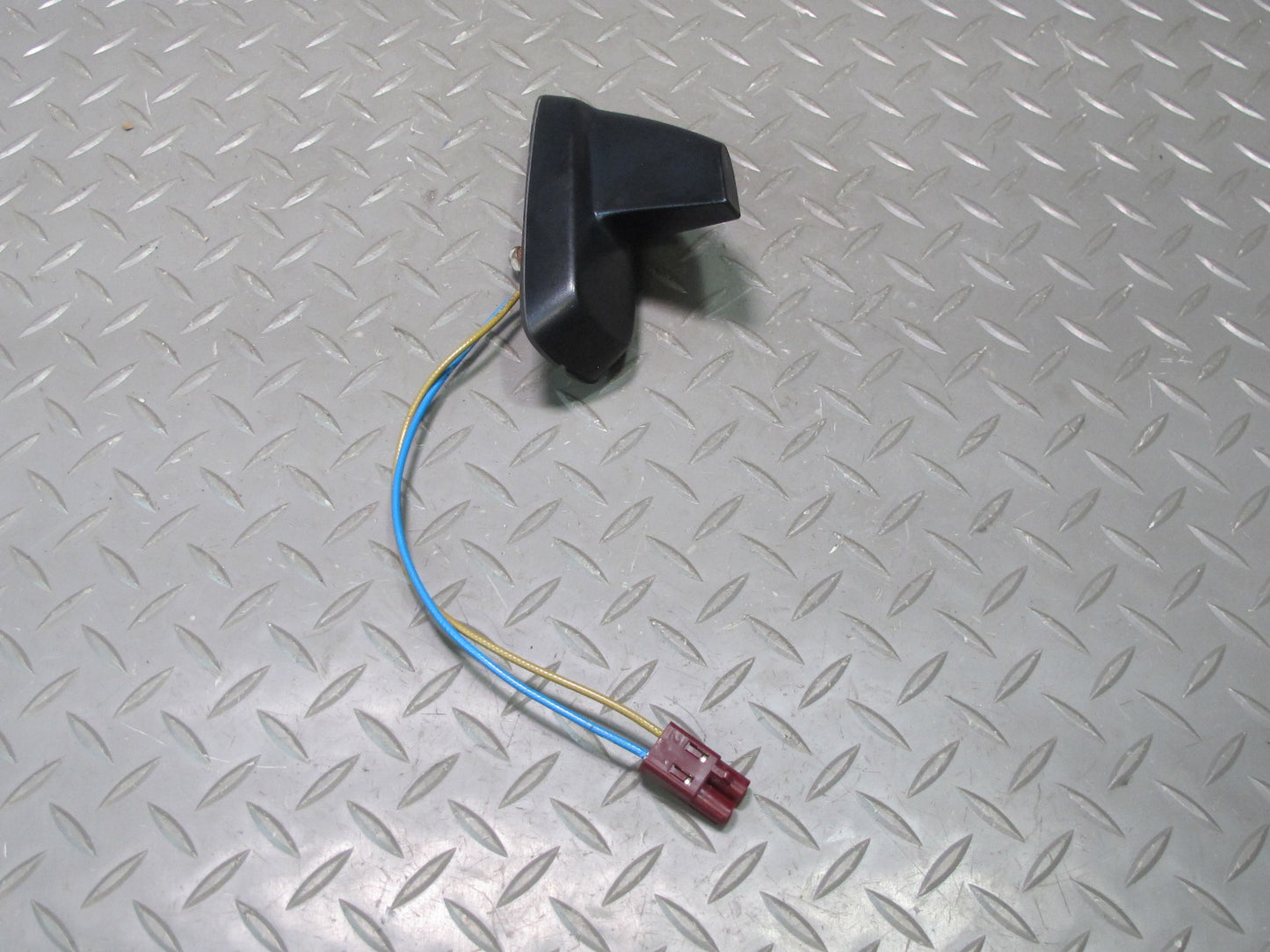 2011-2014 Cadillac Escalade Roof Shark FIN Antenna 20791465