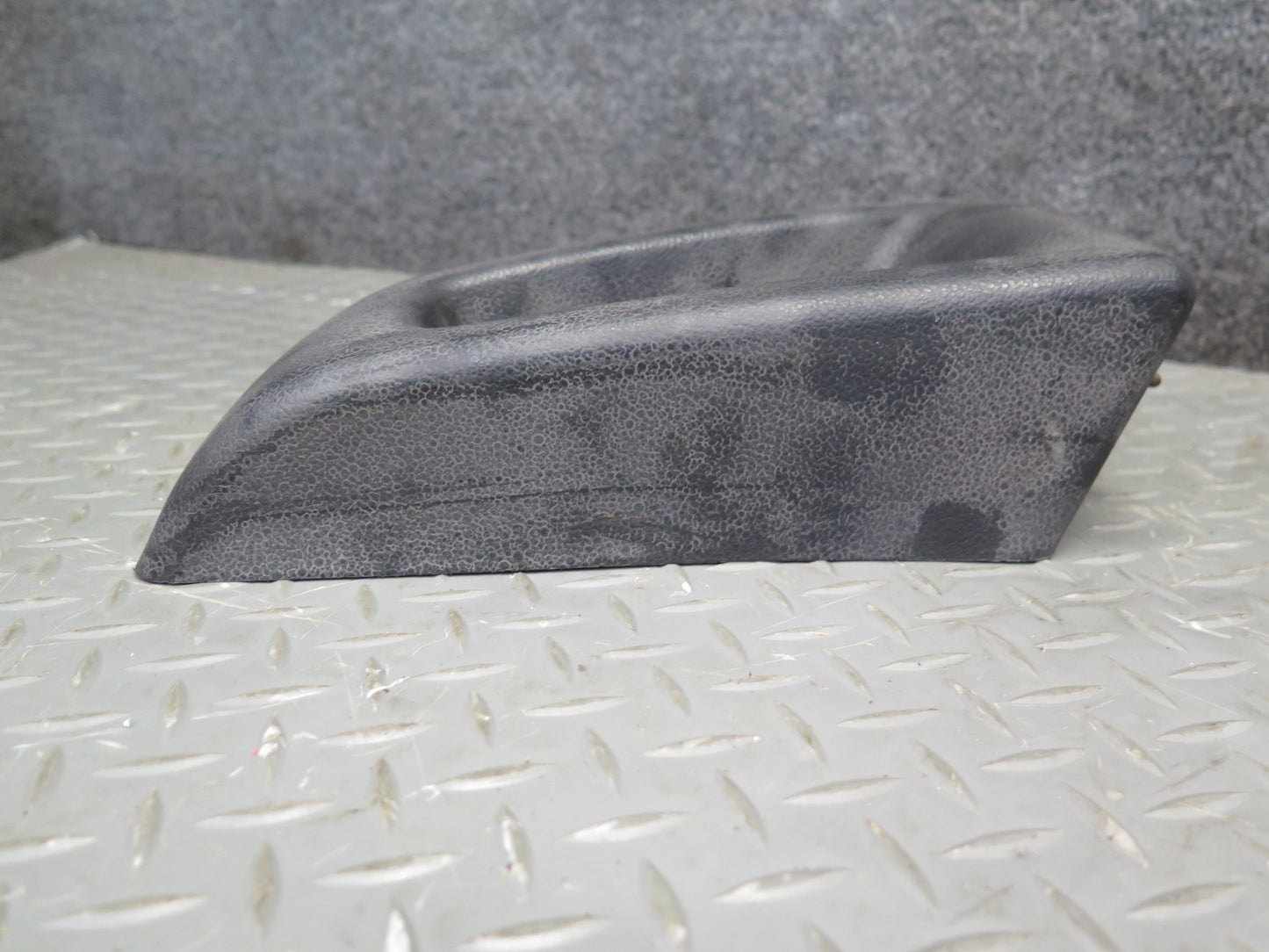 2003-2009 Hummer H2 Front Bumper Panel Cover W/ Fog Lamp Light Assembly
