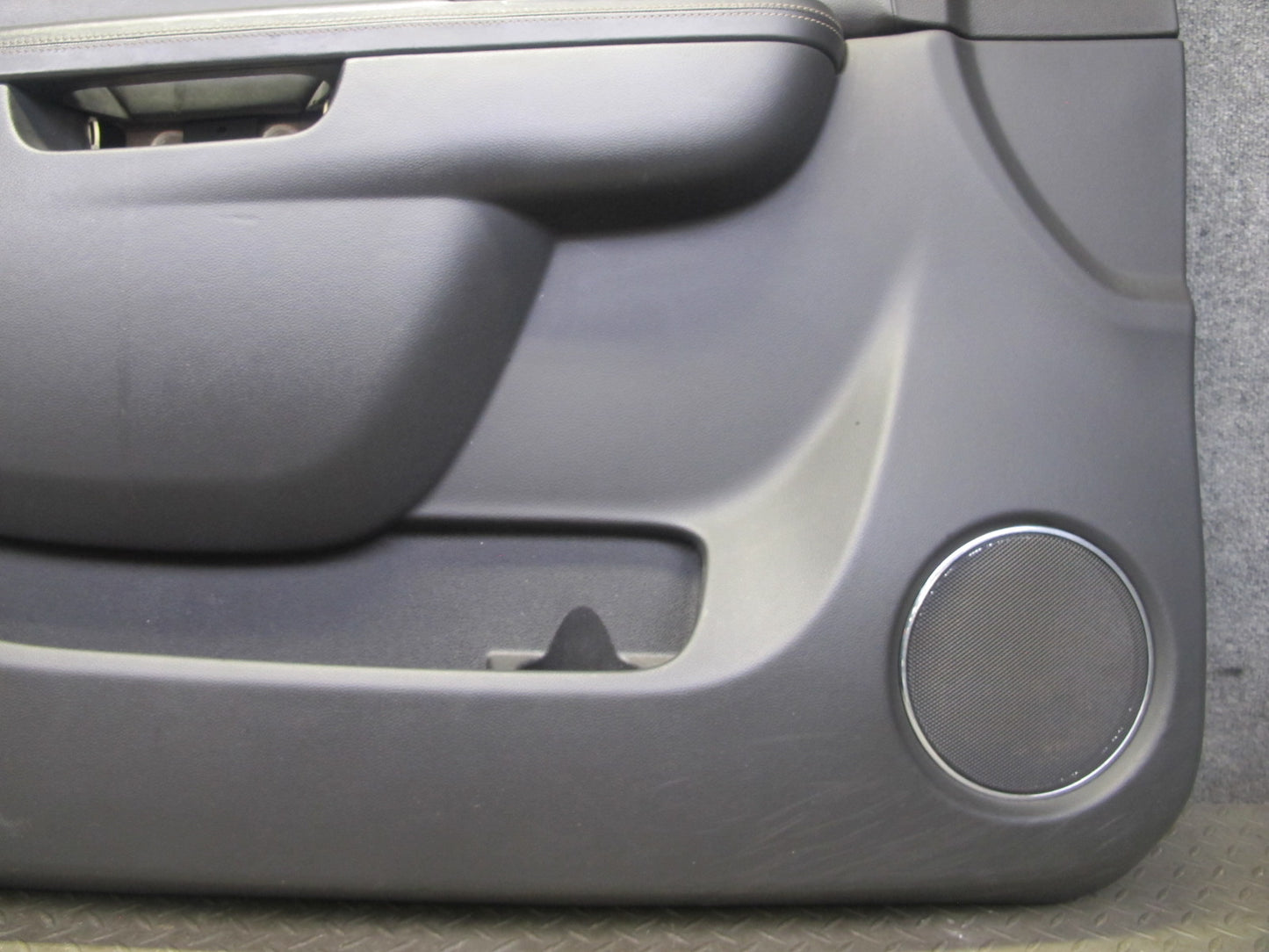 2010-2014 Cadillac Escalade Front Left & Right Door Interior Trim Panel Set of 2