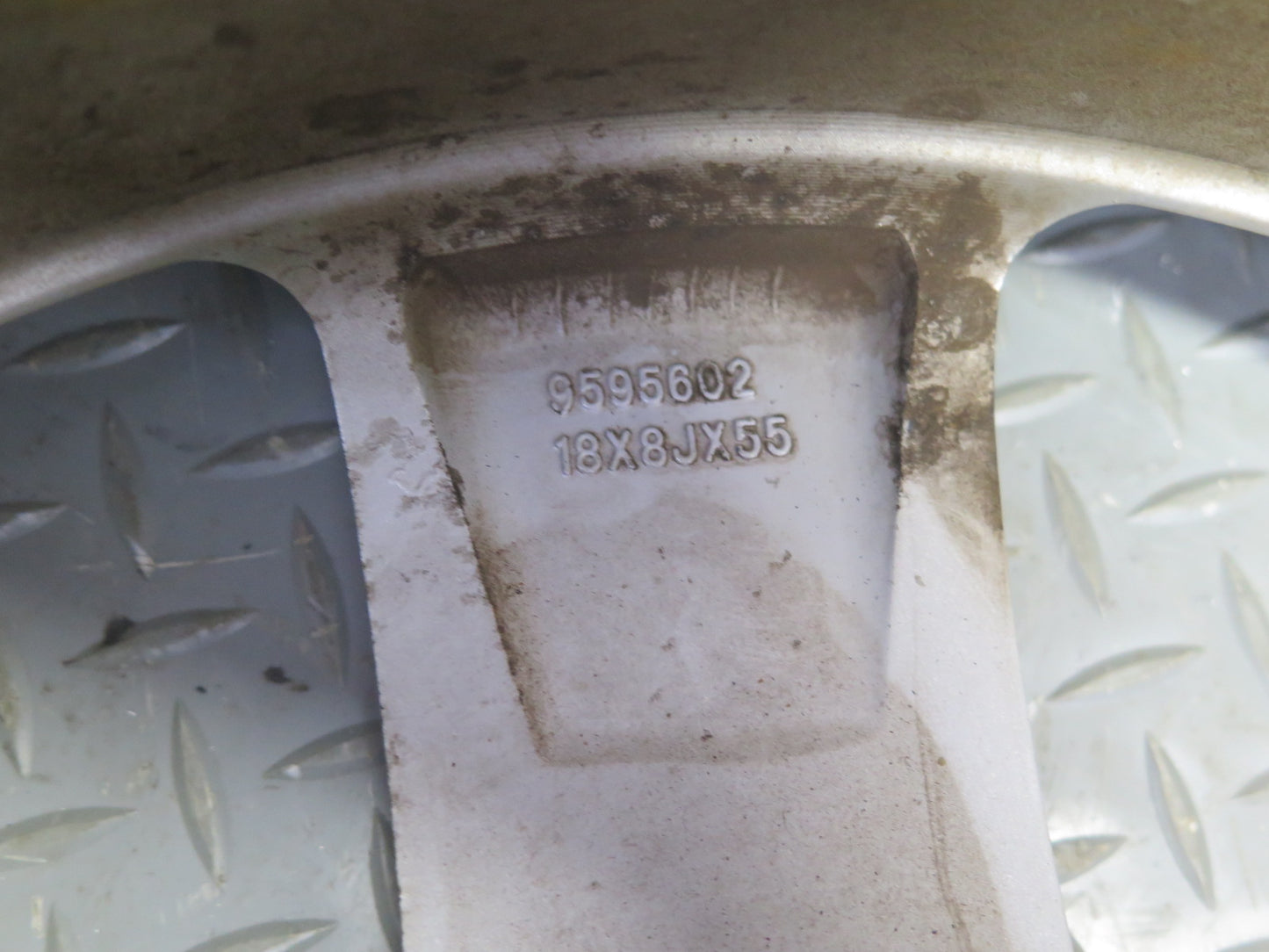 06-09 Pontiac Solstice Factory 18" R18 Alloy Wheel Rim 18x8J ET55 20K Miles OEM