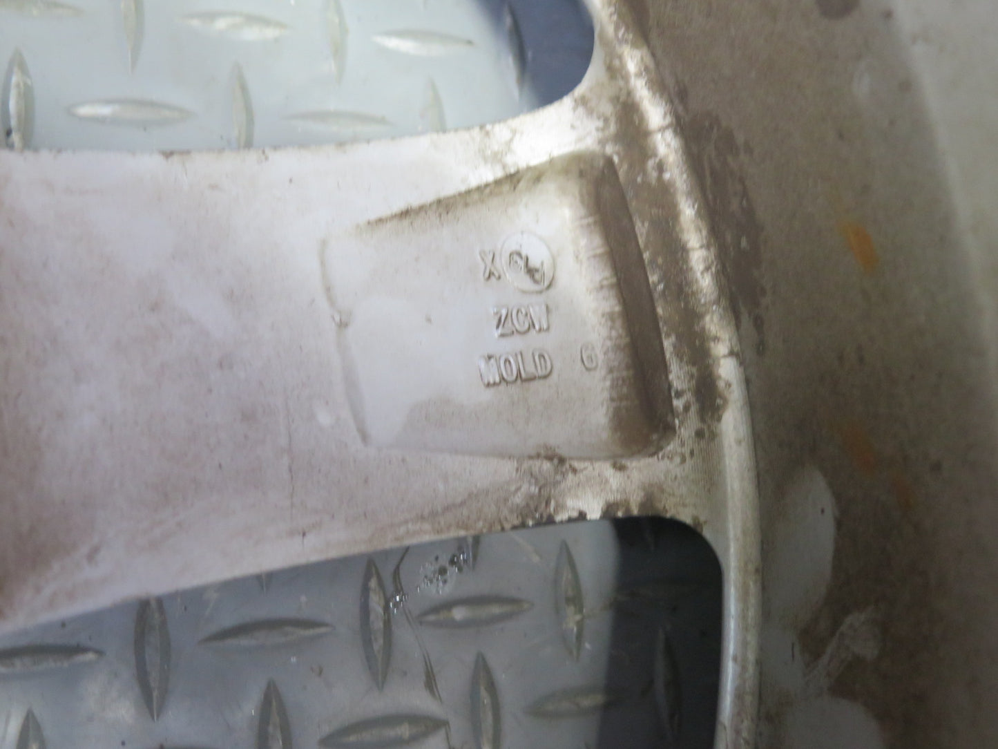 06-09 Pontiac Solstice Factory 18" R18 Alloy Wheel Rim 18x8J ET55 20K Miles OEM