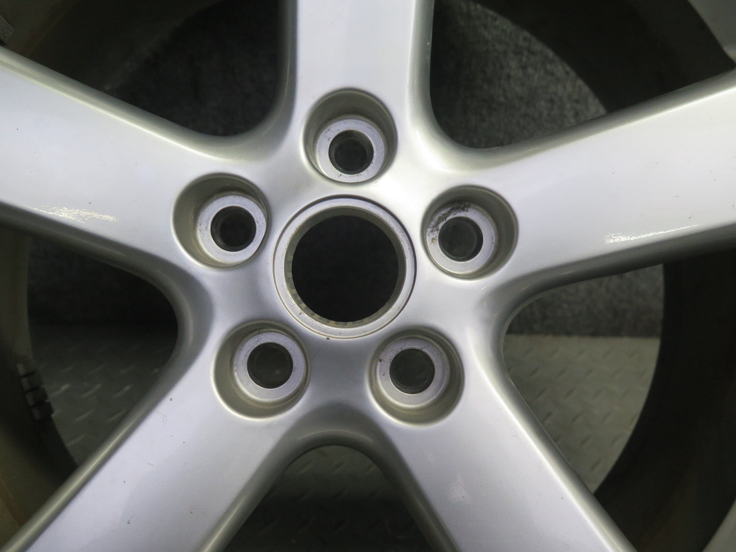 06-09 Pontiac Solstice Factory 18" R18 Alloy Wheel Rim 18x8J ET55 20K Miles OEM