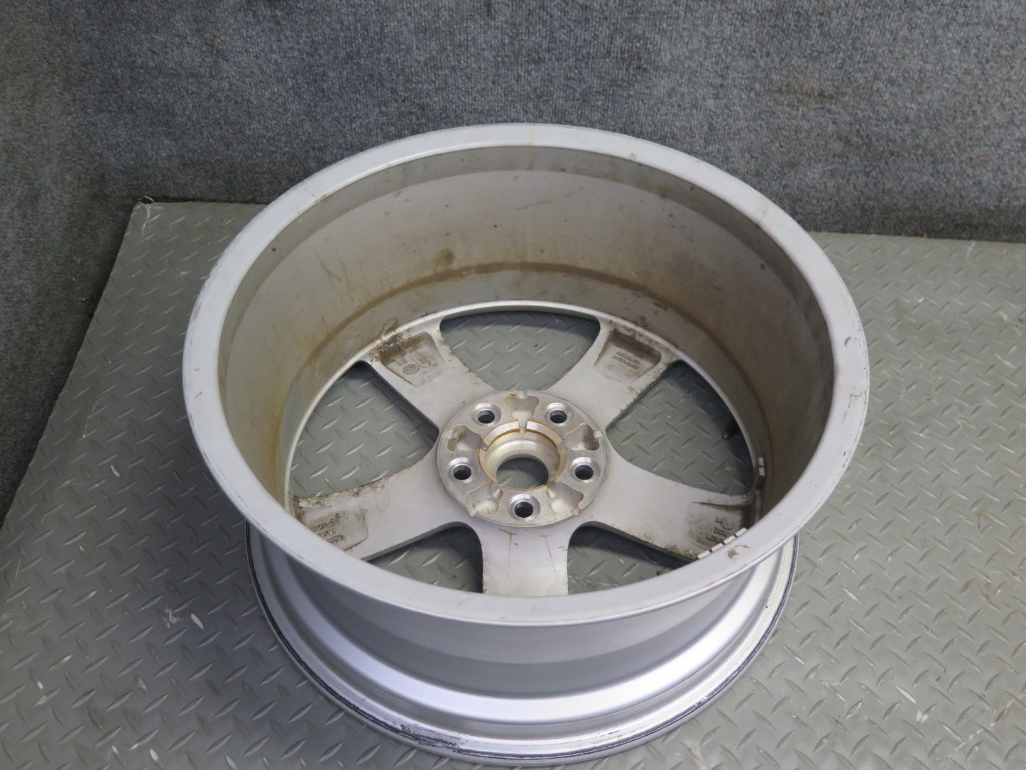 06-09 Pontiac Solstice Factory 18" R18 Alloy Wheel Rim 18x8J ET55 20K Miles OEM