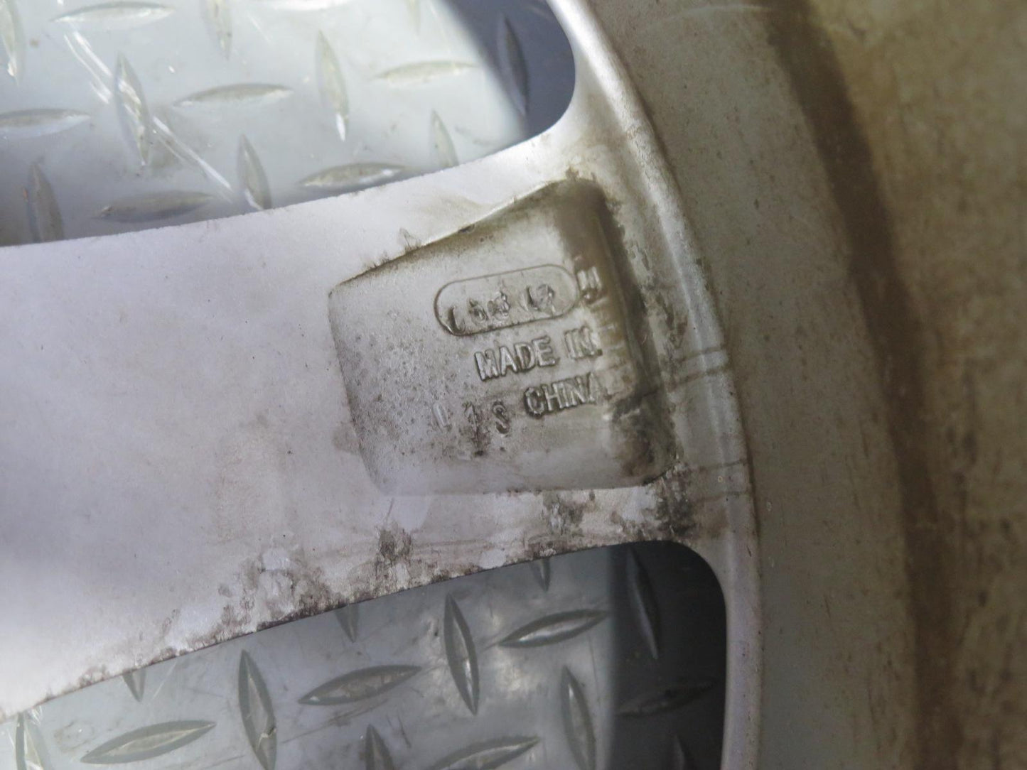 06-09 Pontiac Solstice Factory 18" R18 Alloy Wheel Rim 18x8J ET55 20K Miles OEM