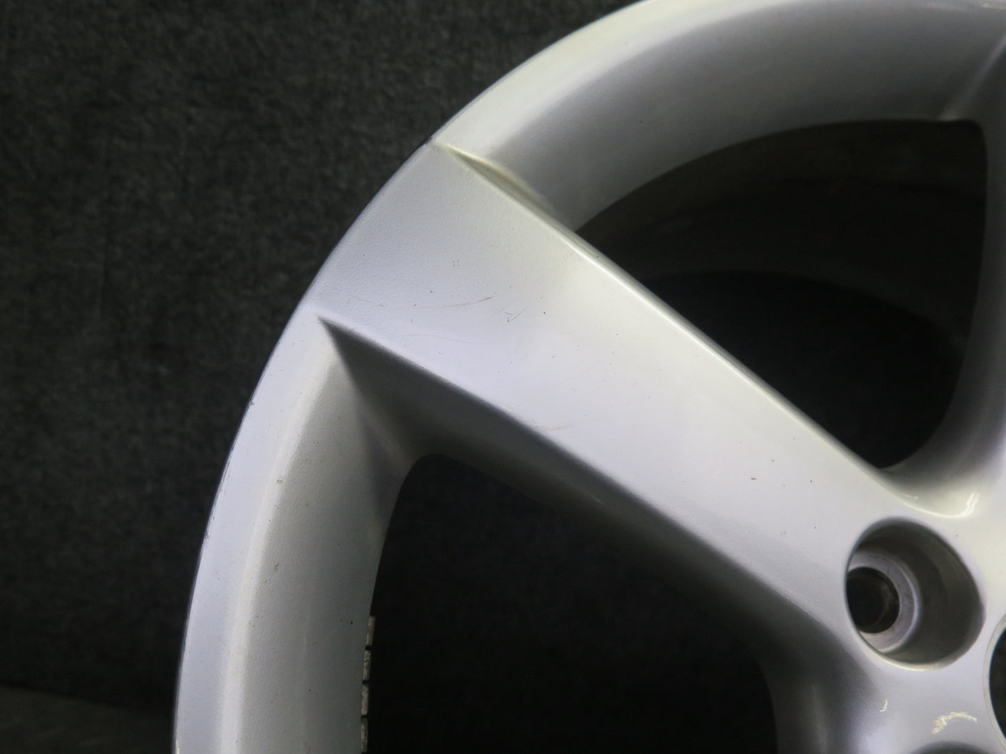 06-09 Pontiac Solstice Factory 18" R18 Alloy Wheel Rim 18x8J ET55 20K Miles OEM