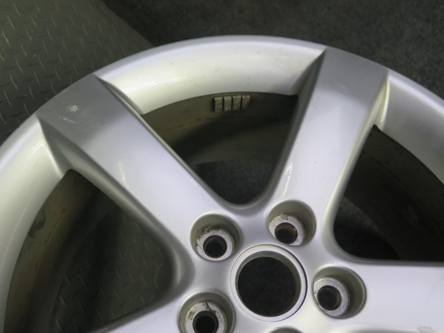 06-09 Pontiac Solstice Factory 18" R18 Alloy Wheel Rim 18x8J ET55 20K Miles OEM