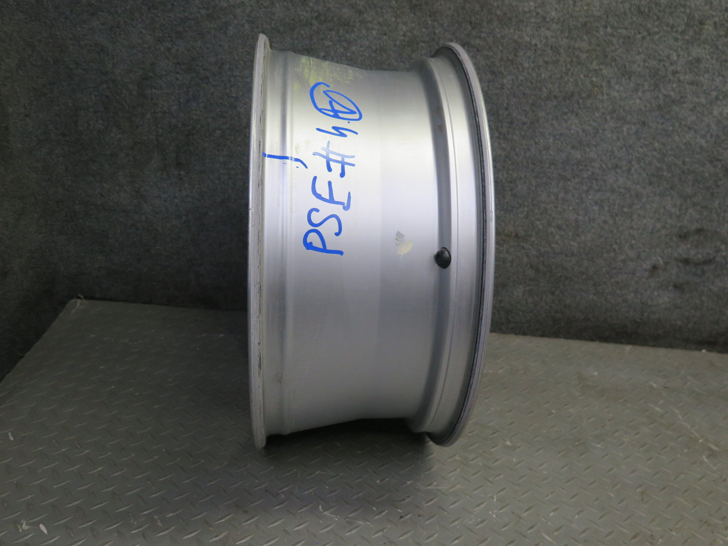 06-09 Pontiac Solstice Factory 18" R18 Alloy Wheel Rim 18x8J ET55 20K Miles OEM