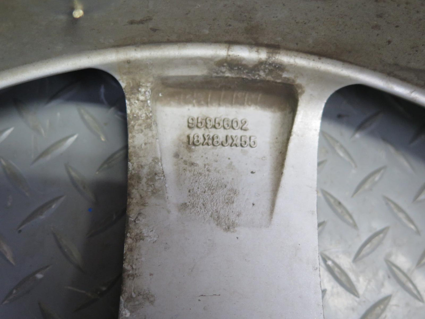 06-09 Pontiac Solstice Factory 18" R18 Alloy Wheel Rim 18x8J ET55 20K Miles OEM