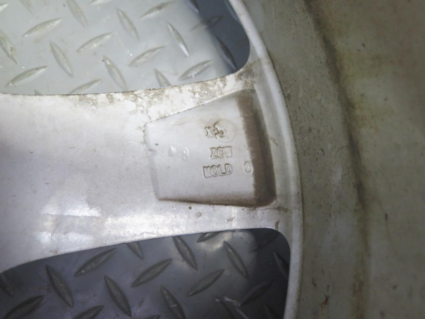 06-09 Pontiac Solstice Factory 18" R18 Alloy Wheel Rim 18x8J ET55 20K Miles OEM