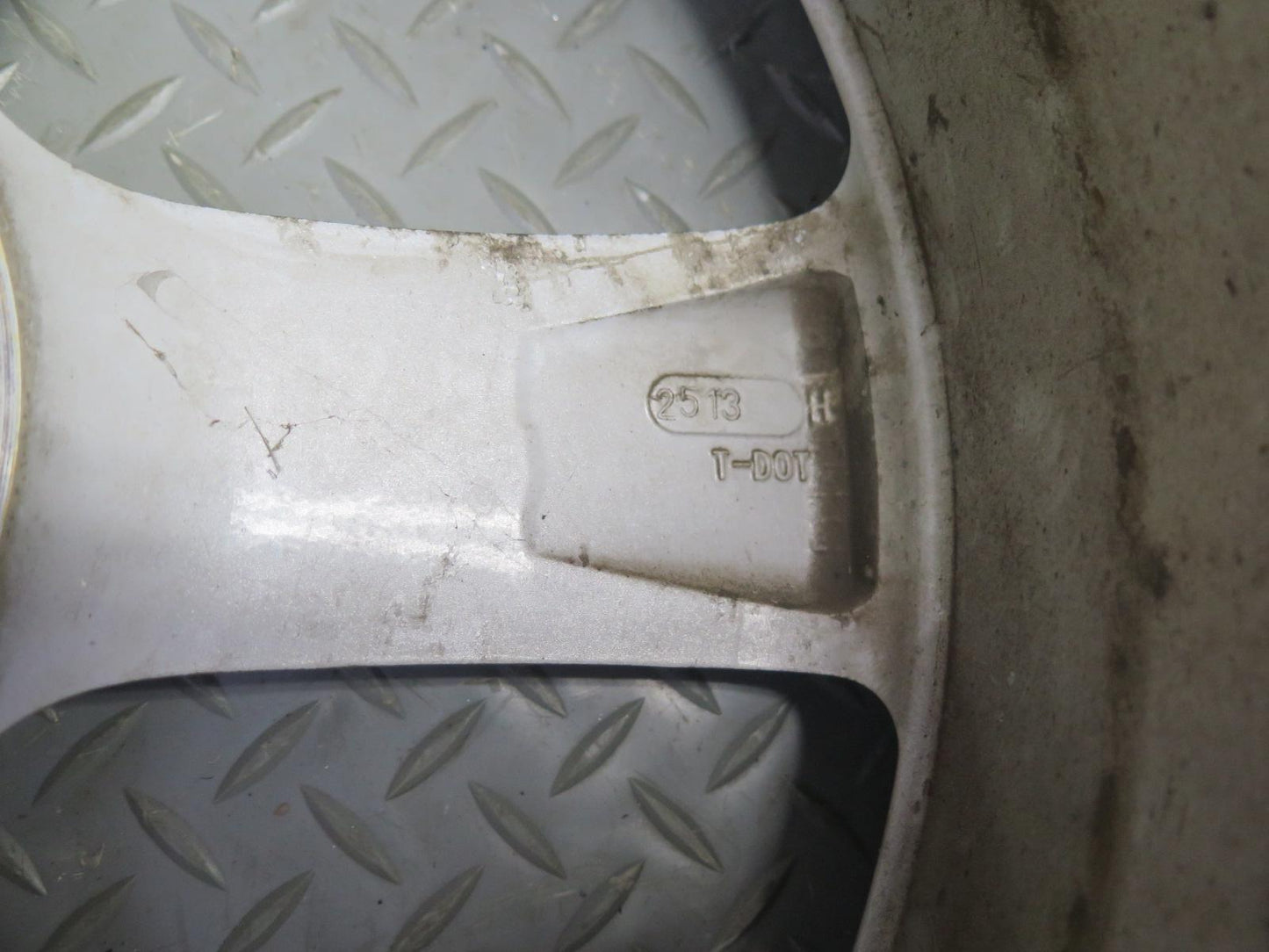 06-09 Pontiac Solstice Factory 18" R18 Alloy Wheel Rim 18x8J ET55 20K Miles OEM