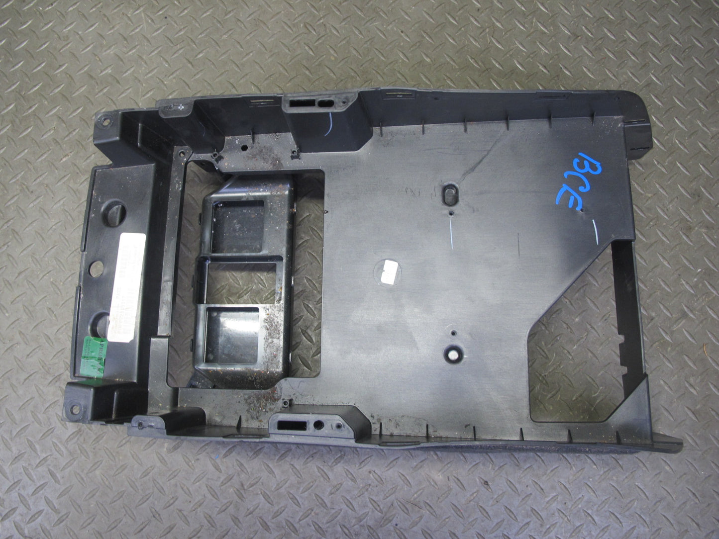 2009-2014 Cadillac Escalade Center Console Base Trim Cover Panel 15133027