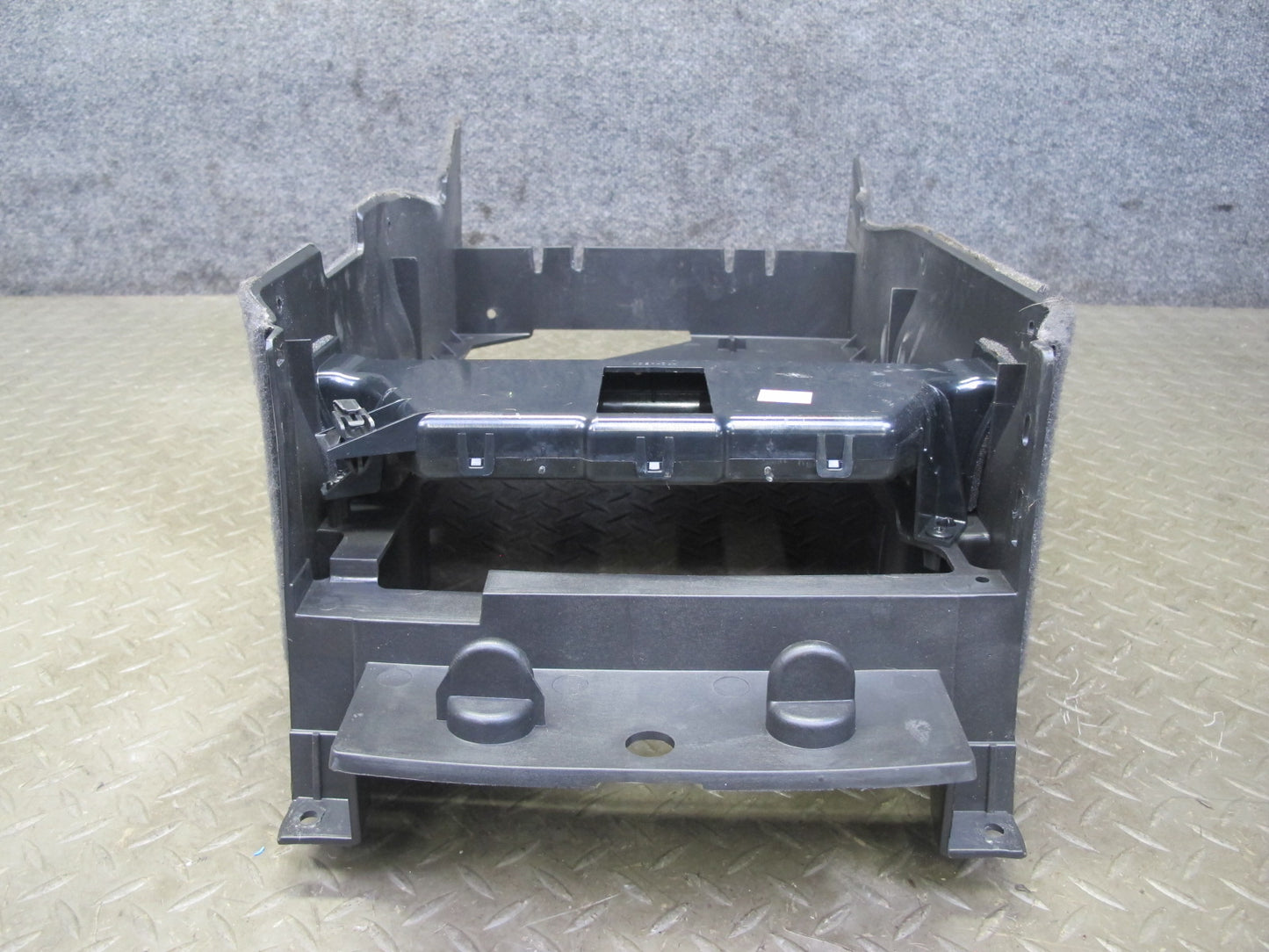 2009-2014 Cadillac Escalade Center Console Base Trim Cover Panel 15133027