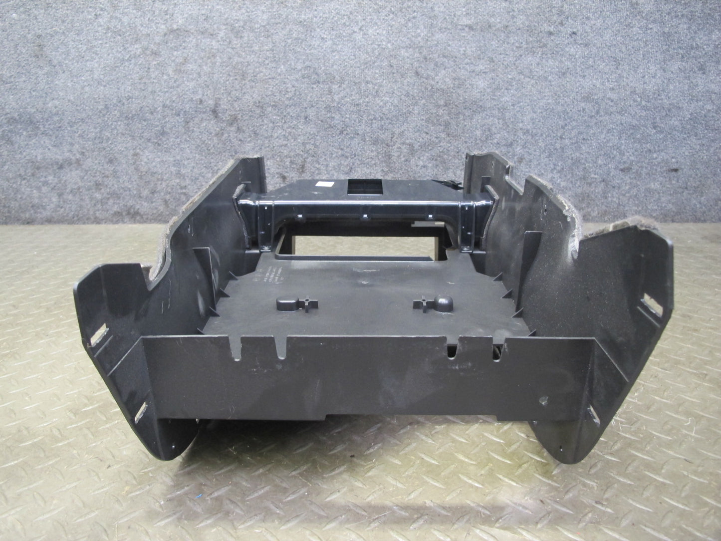 2009-2014 Cadillac Escalade Center Console Base Trim Cover Panel 15133027