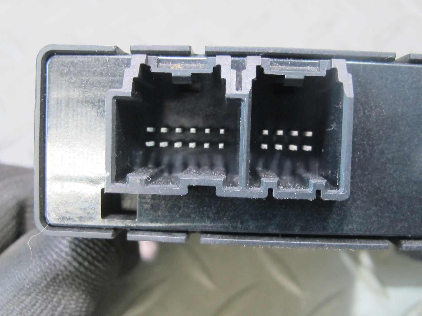 2010-2014 Cadillac Escalade Rear Park Assist Control Module 22744241