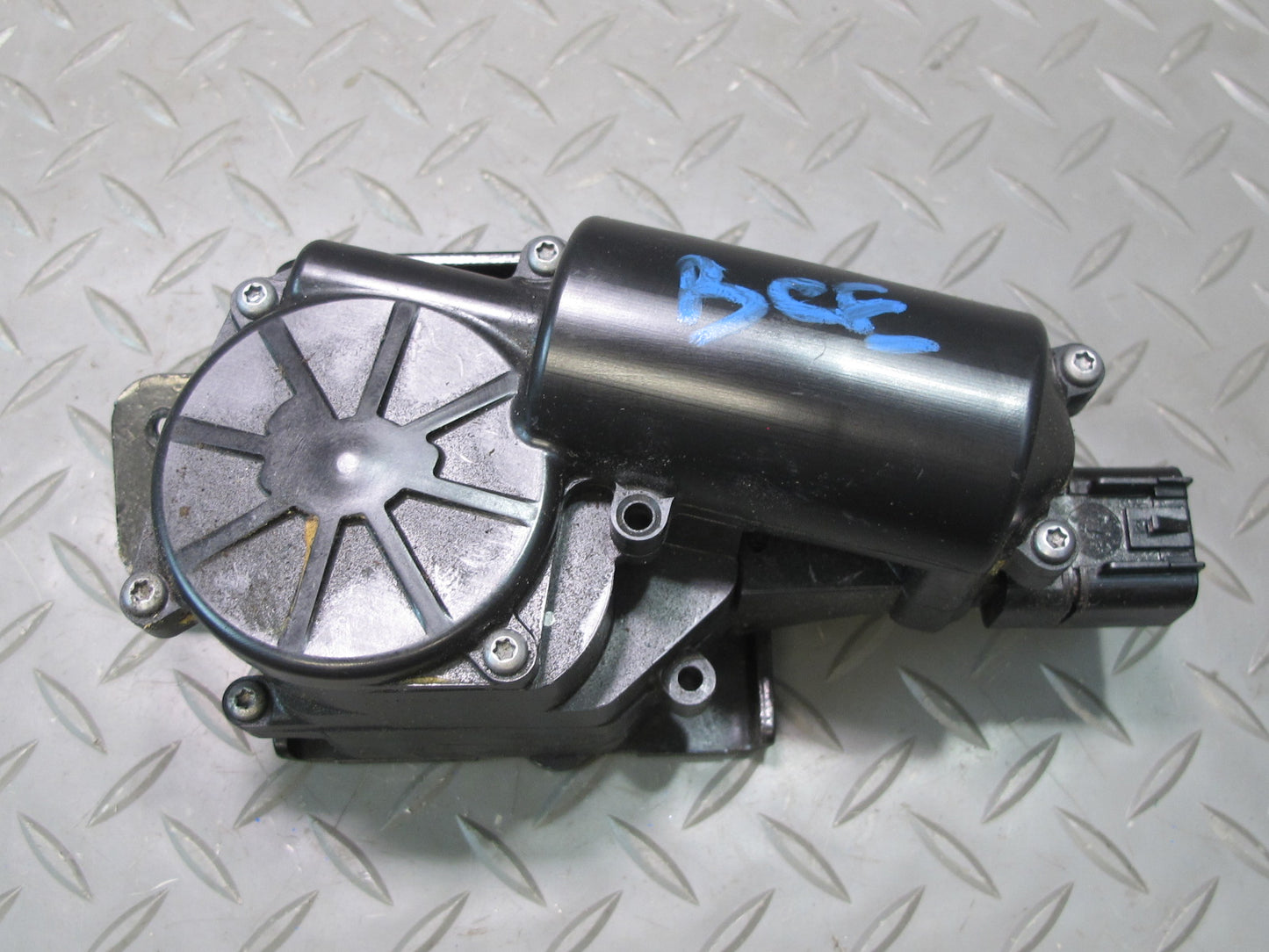 2007-2014 Cadillac Escalade Rear Trunk Tailgate Lock Latch w Actuator Motor