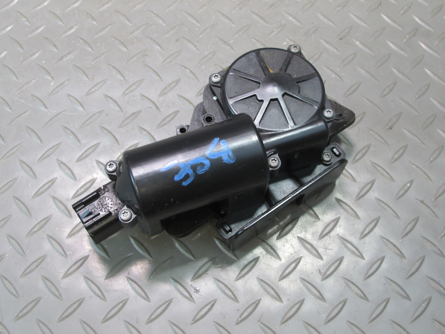 2007-2014 Cadillac Escalade Rear Trunk Tailgate Lock Latch w Actuator Motor